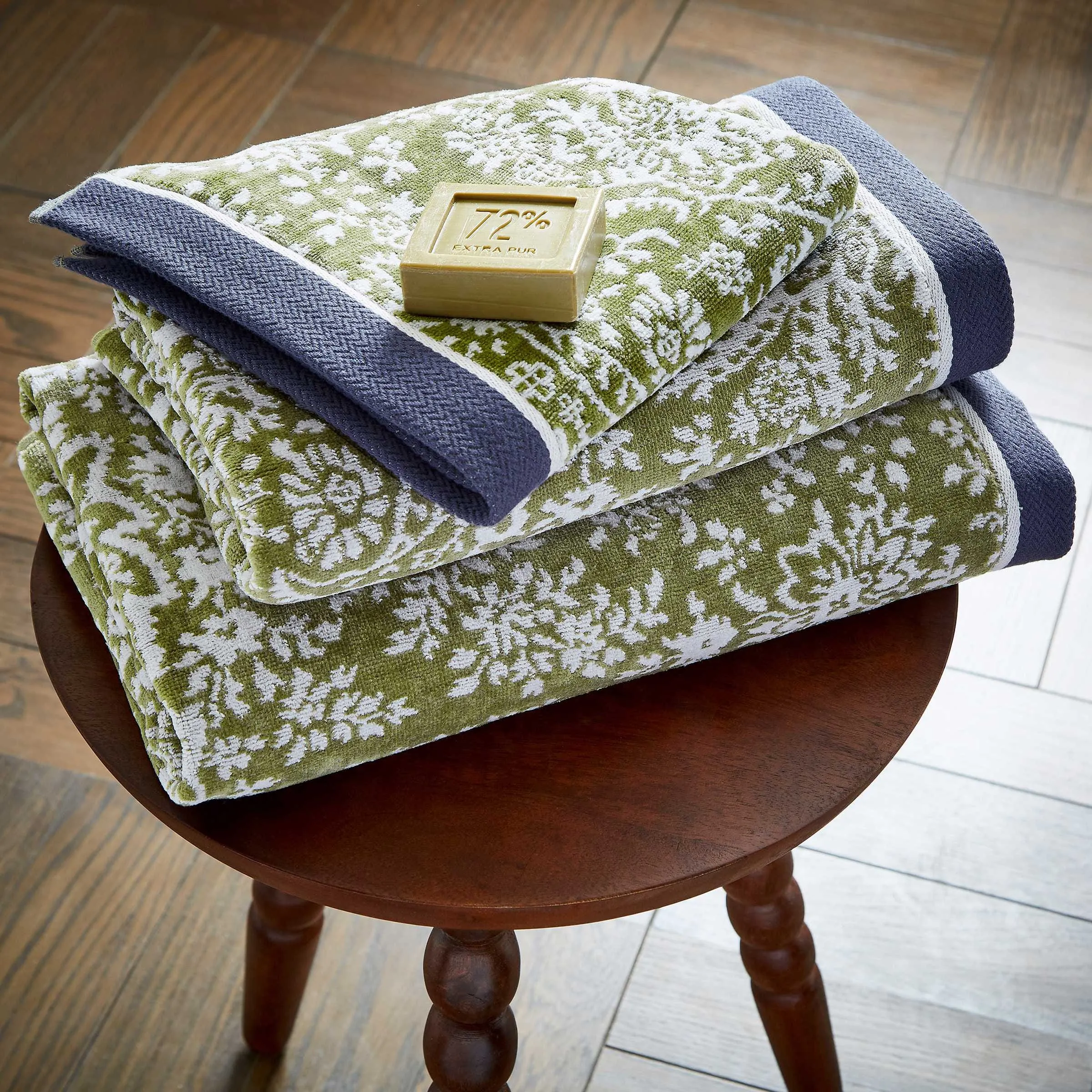 Bath Towel with Paisley Pattern - Sage Green, Cotton