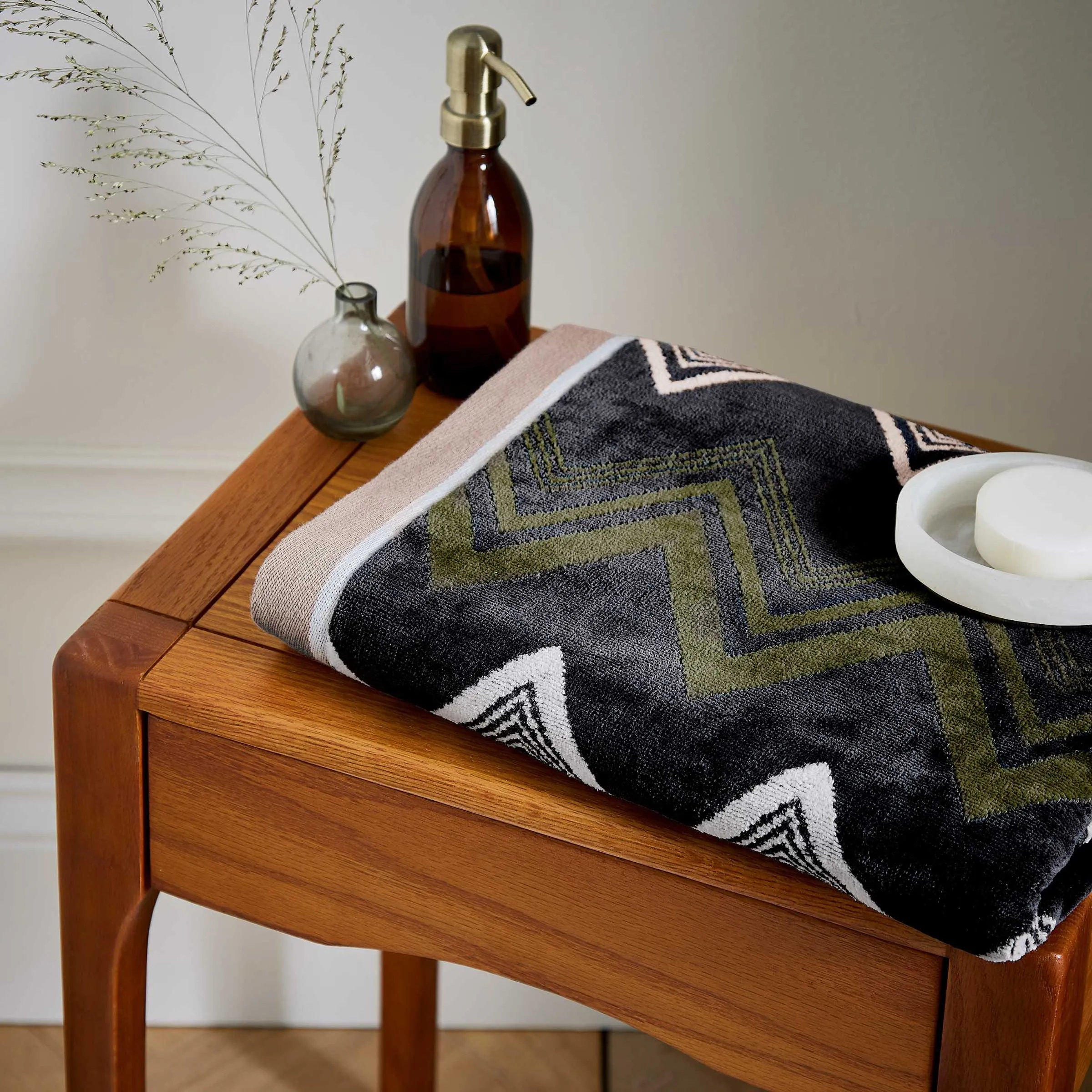 Bath Towel with Zig-Zag Design - Multi, Cotton