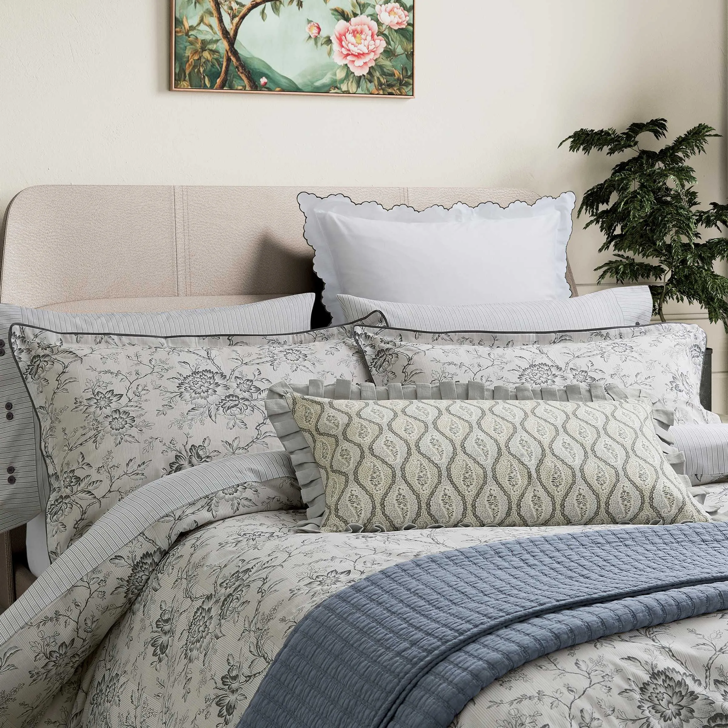 Elena Pair of Standard Pillowcases - Grey/Green, Cotton Percale alternate view