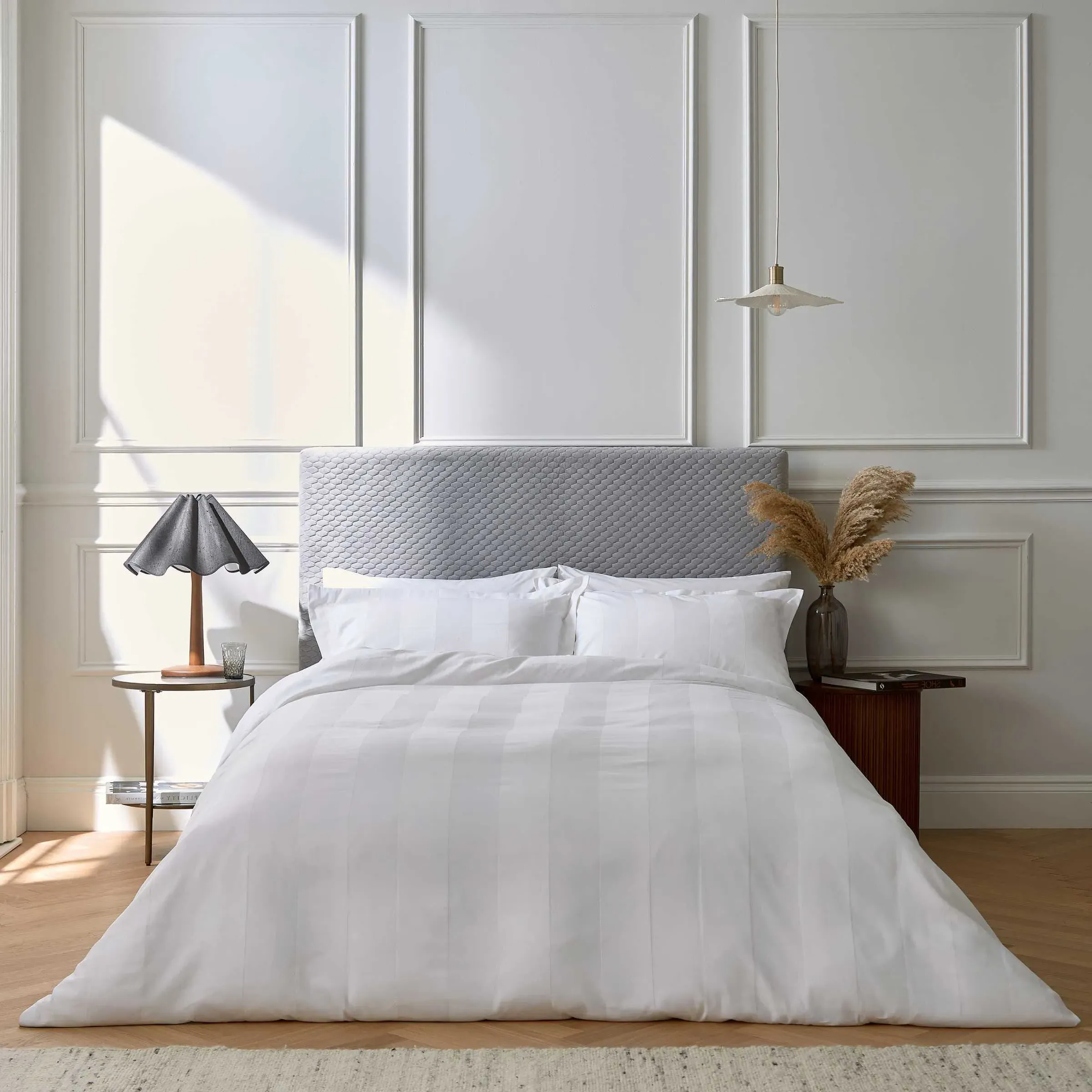 Double Duvet Cover Set with Stripes - White