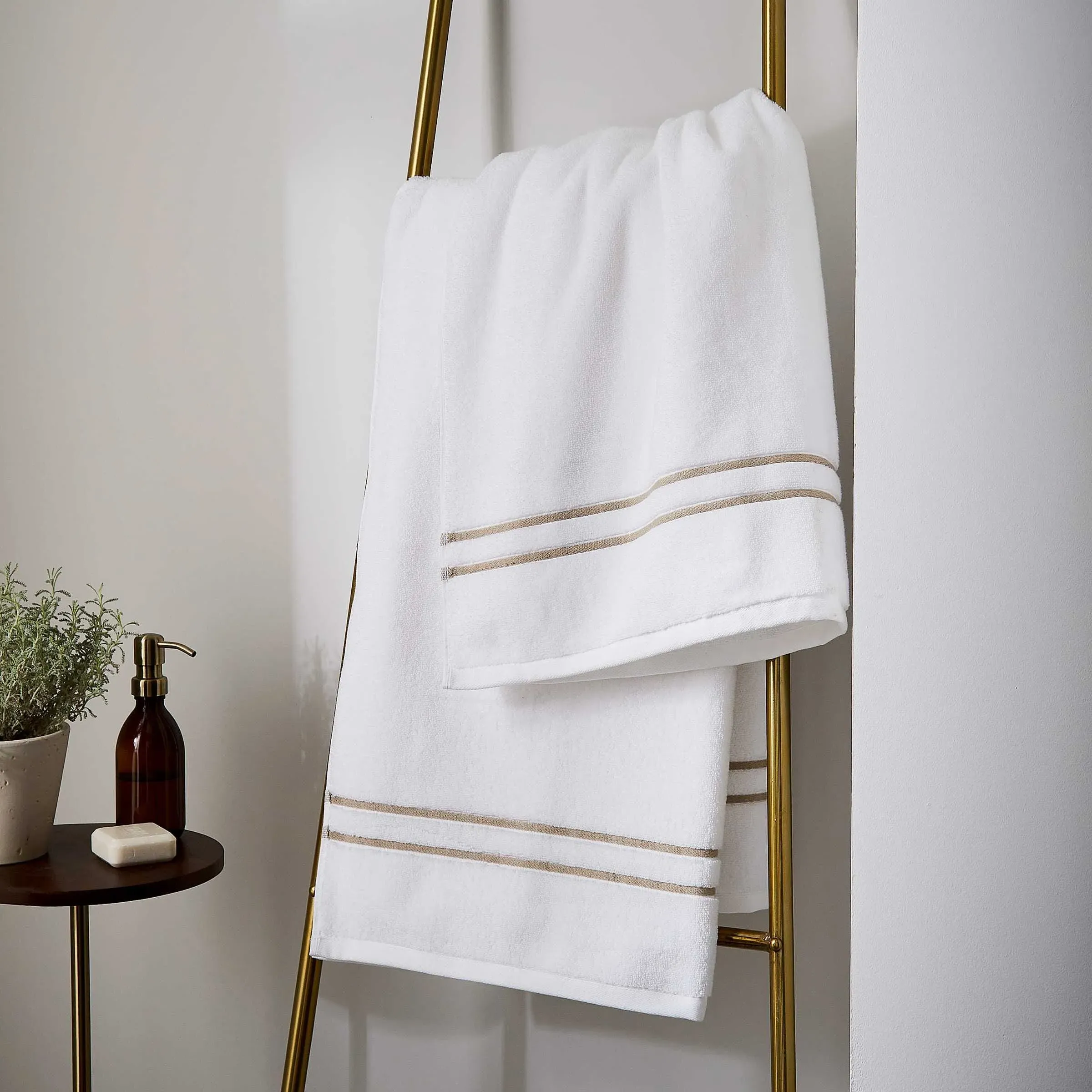 Murano Hand Towel - Truffle alternate view