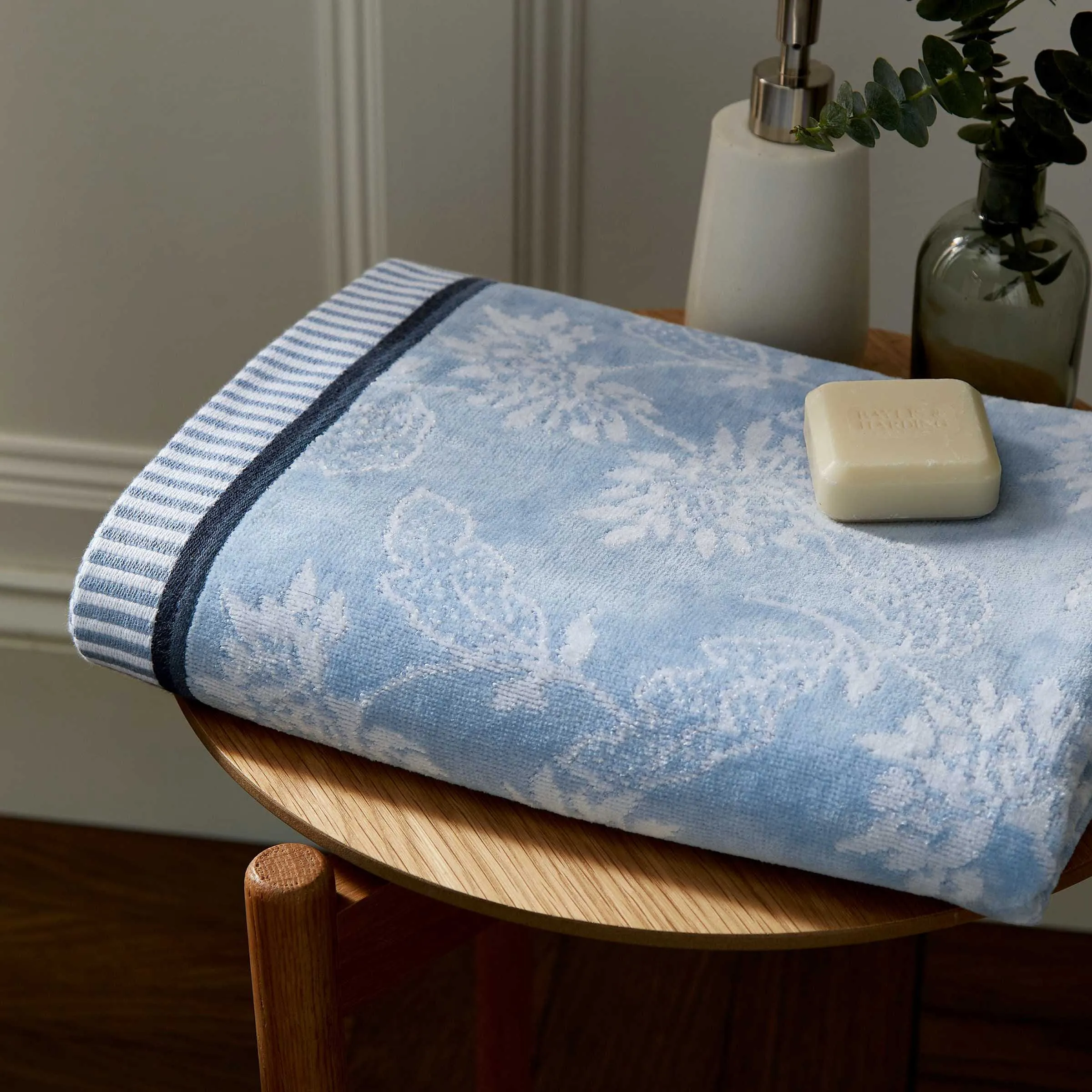 Hand Towel with Jacquard Hem - Blue, Cotton