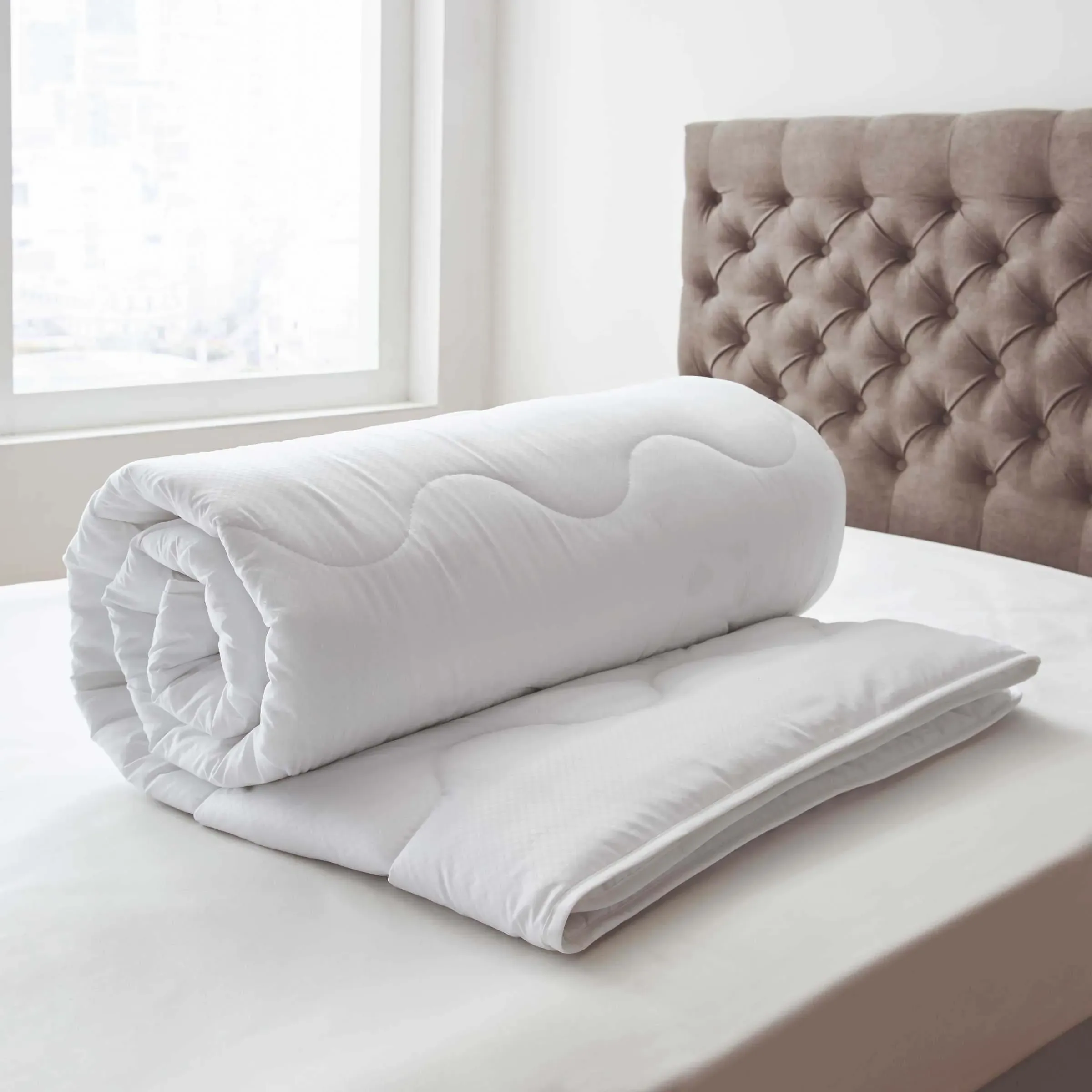 Platinum Collection Microcheck King Size Duvet 10.5 Tog - White product