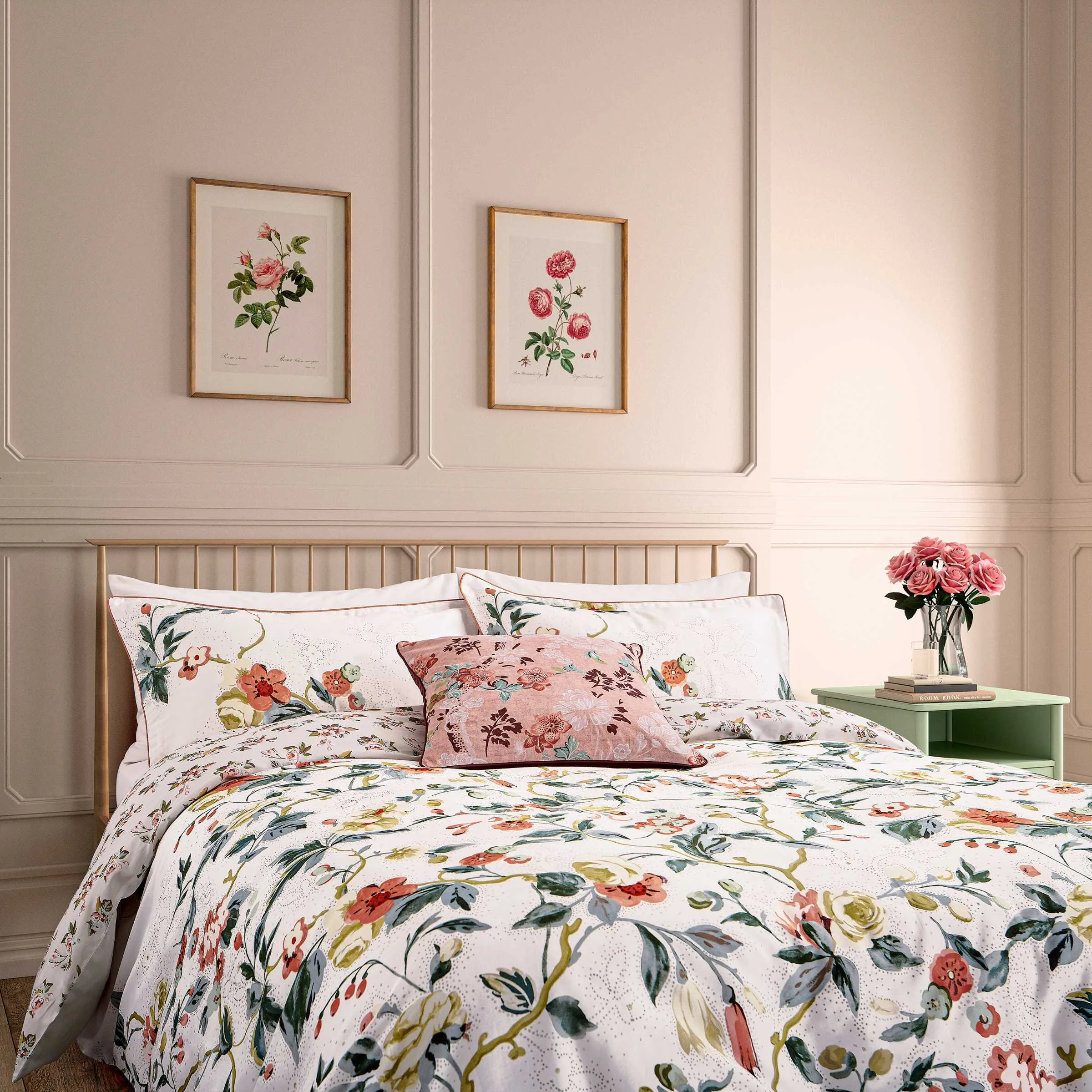 Super King Duvet Cover Set Floral - Vintage Peony image