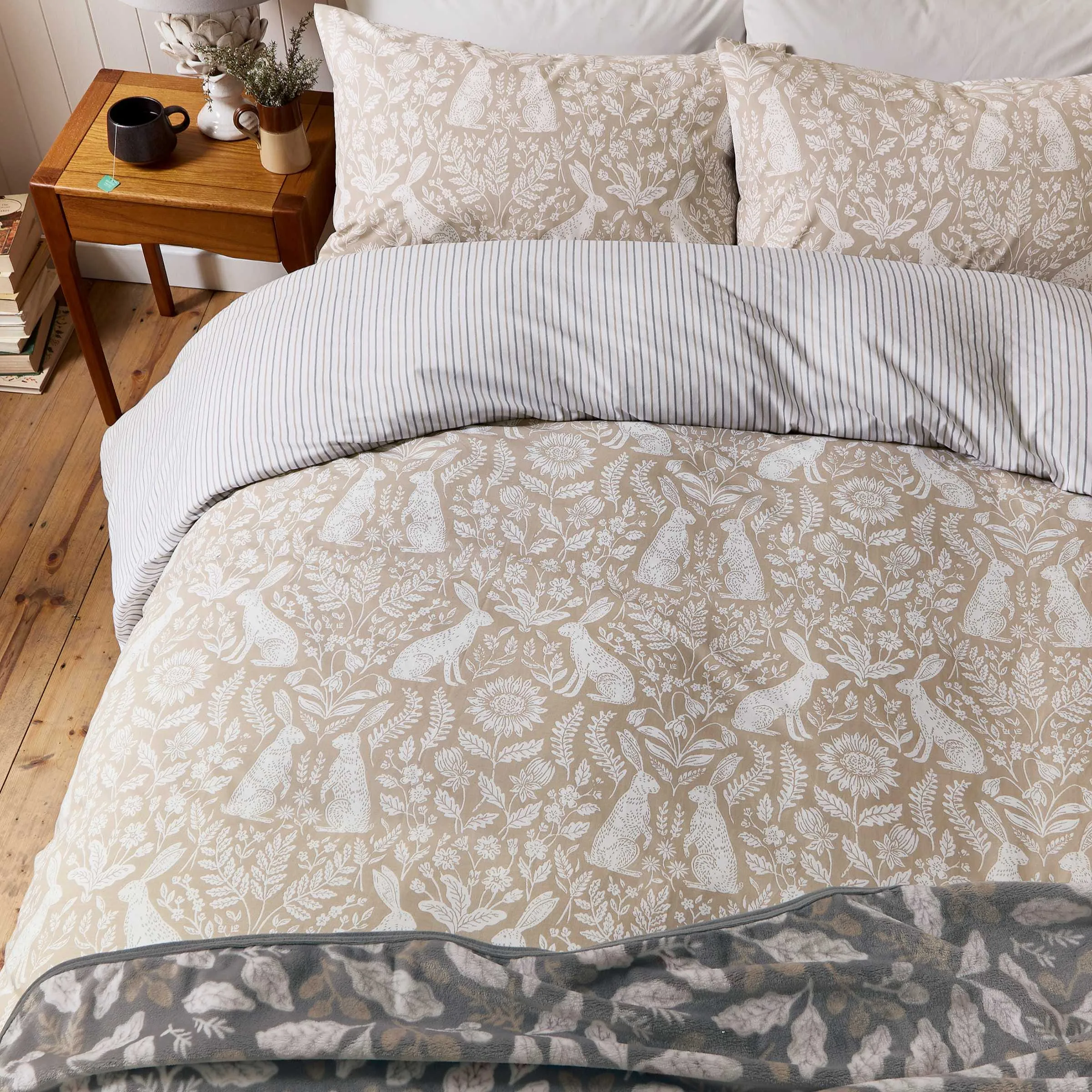 Hares Single Duvet Cover Set - Linen, Cotton product