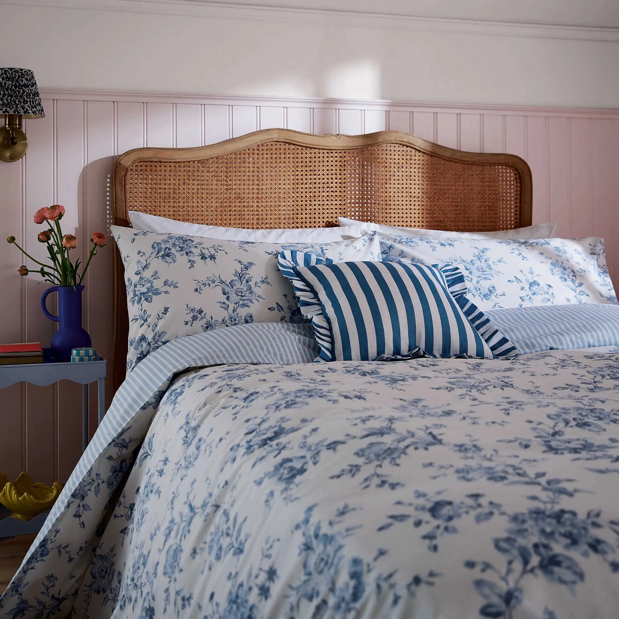 Hedgerow Print Single Duvet Cover Set - Blue product