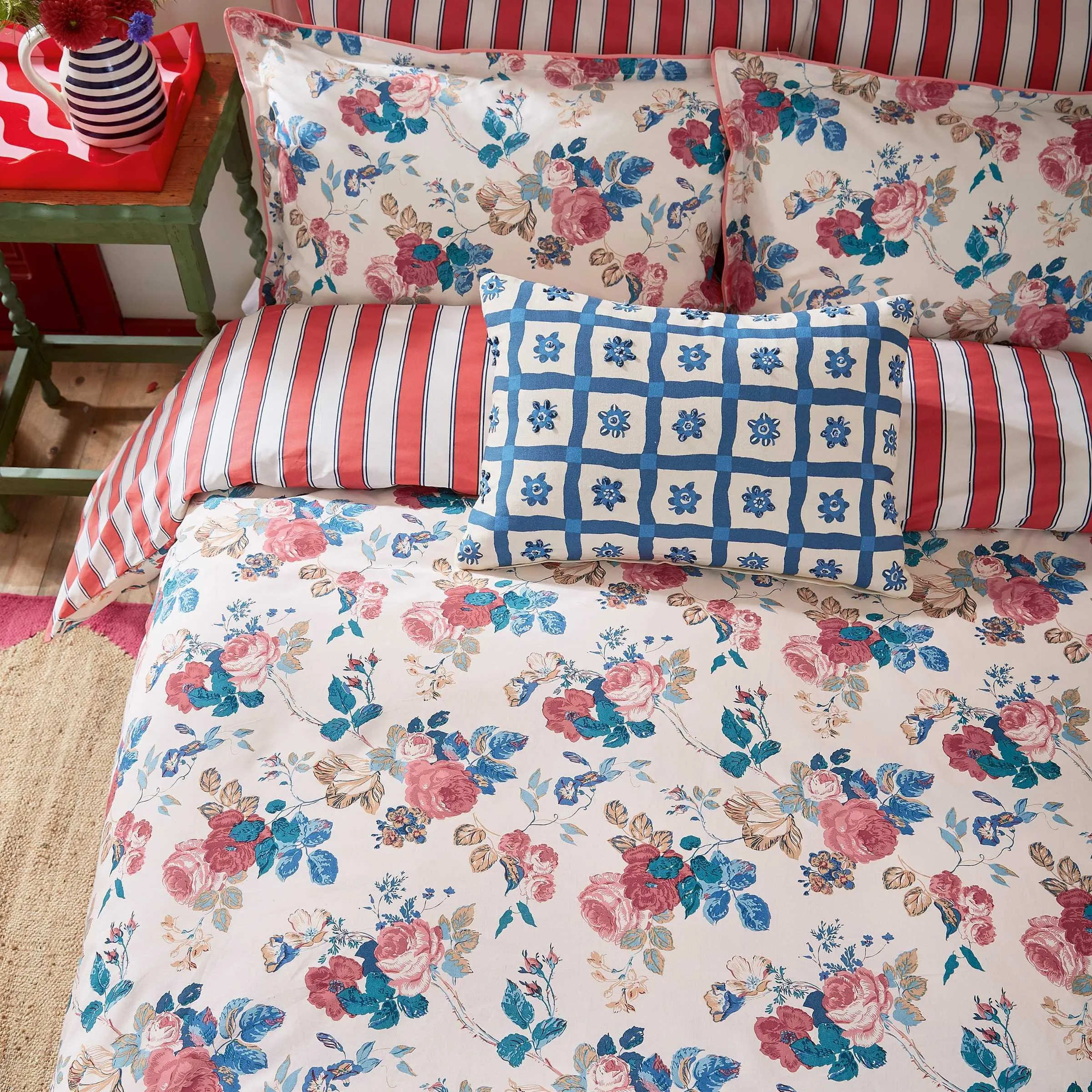 Alec Single Duvet Cover Set - Blue, Red product