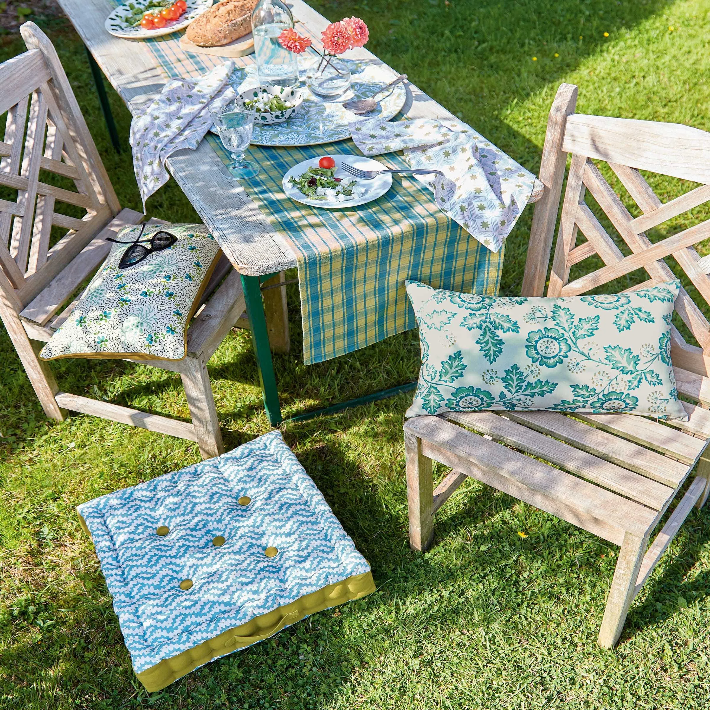 River Outdoor Cushion - Green alternate view