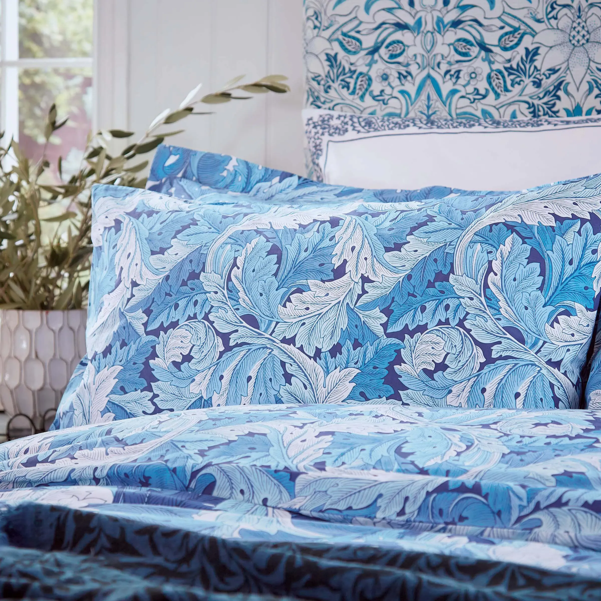 Oxford Pillowcase Acanthus Print - Blue, Cotton