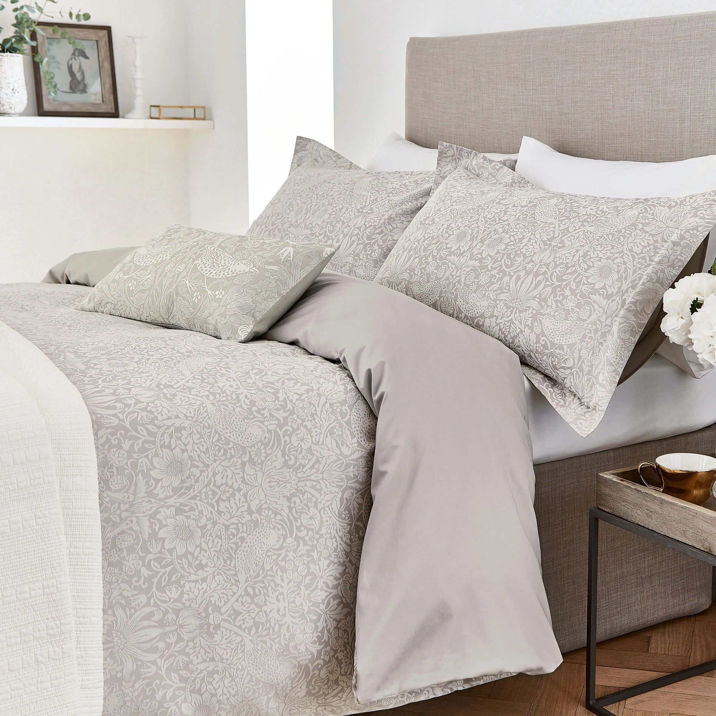 Oxford Pillowcase Strawberry Thief - Pebble, Cotton