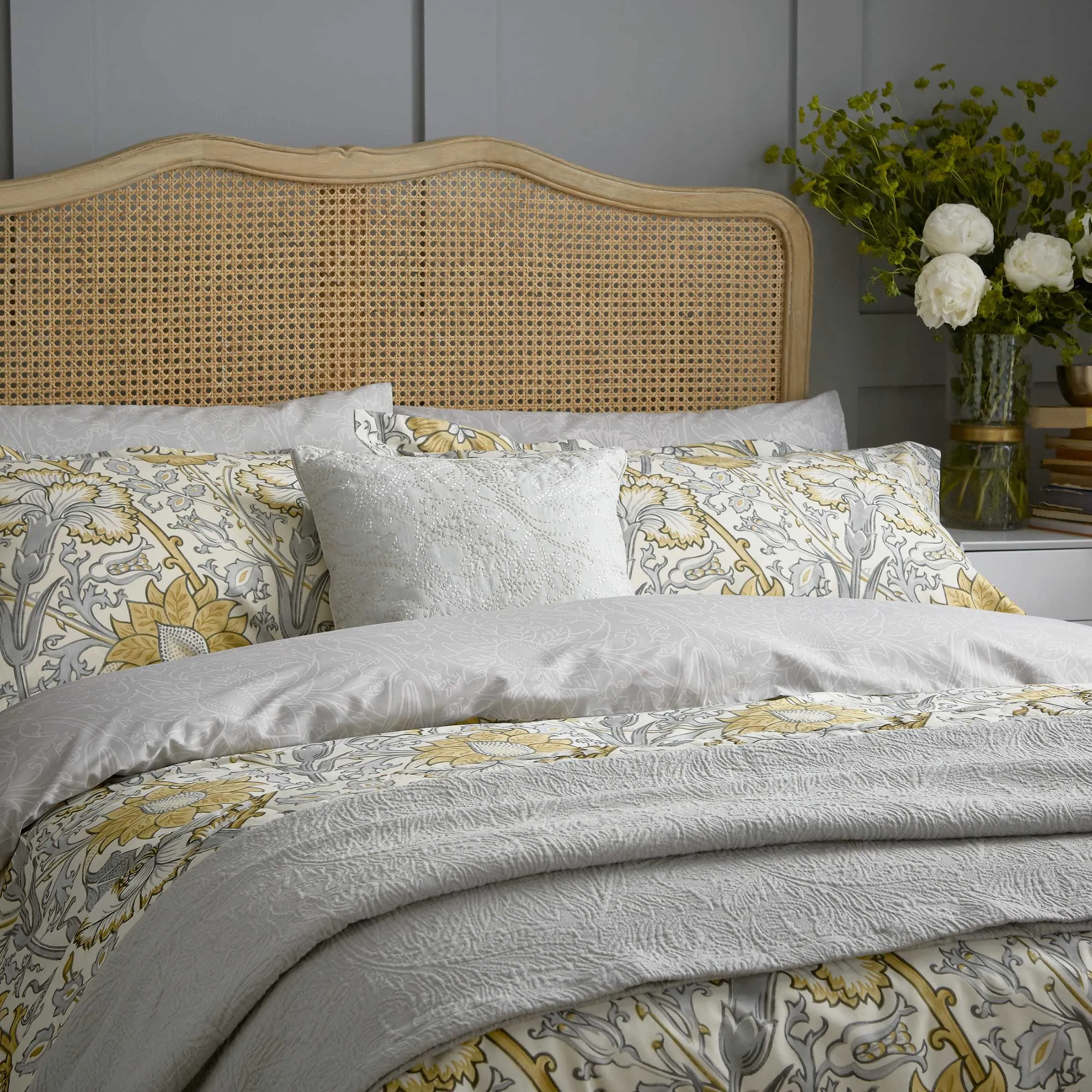 Pink & Rose Single Duvet Cover Set - Grey product