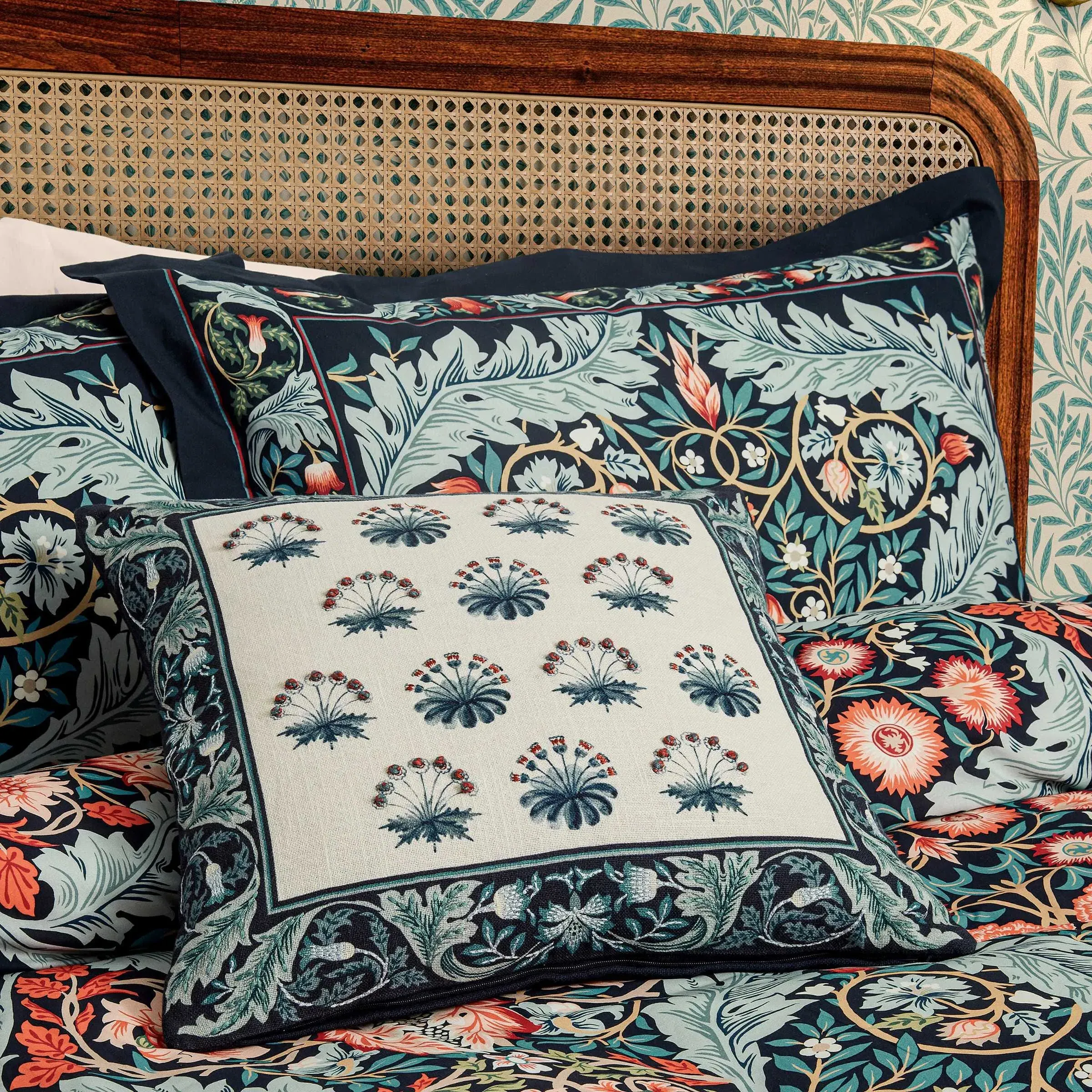 Square Cushion Earthly Paradise - Teal