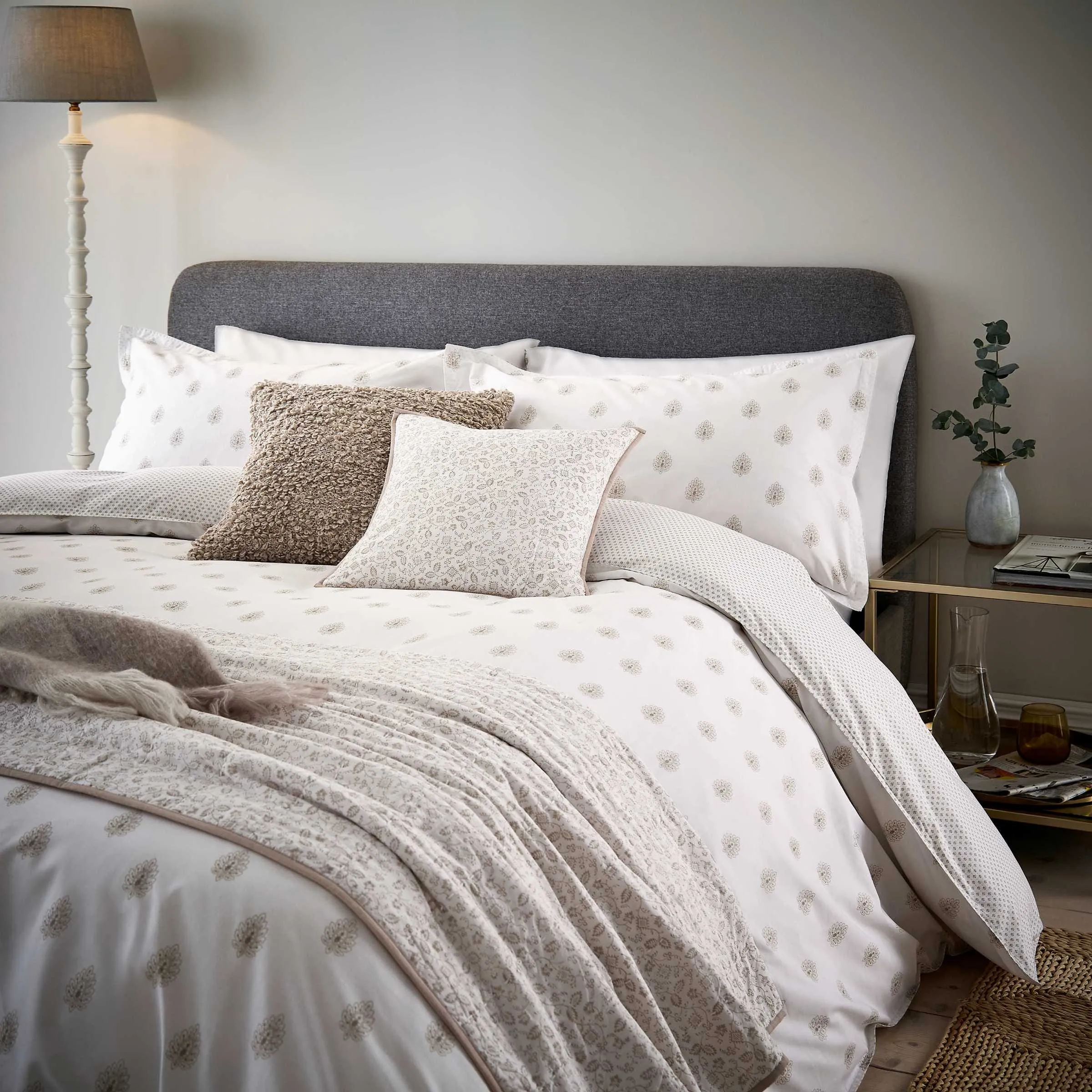 40cm Cushion Hand-Quilted - Linen, Cotton