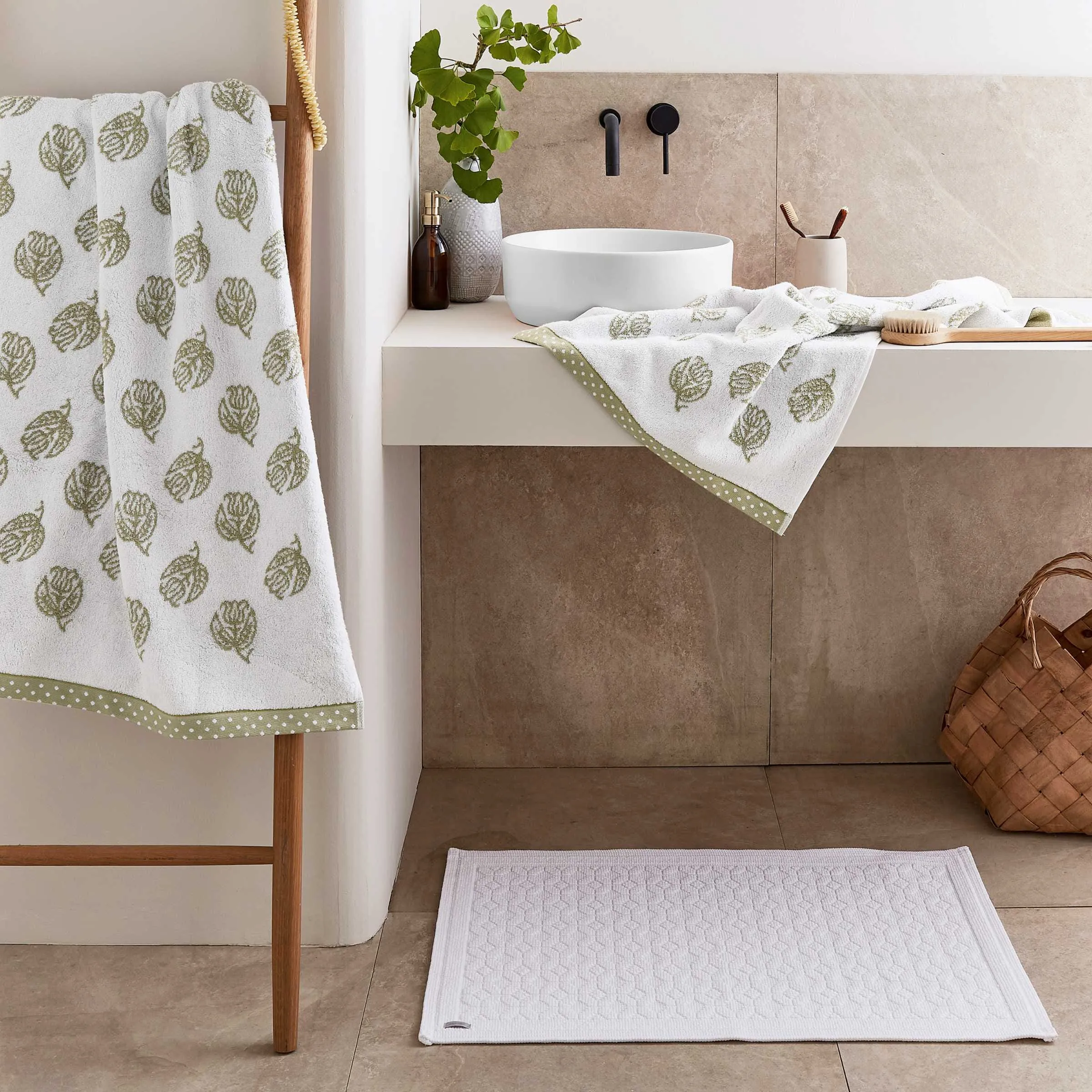 Bath Towel Floral Pattern - Green, Cotton