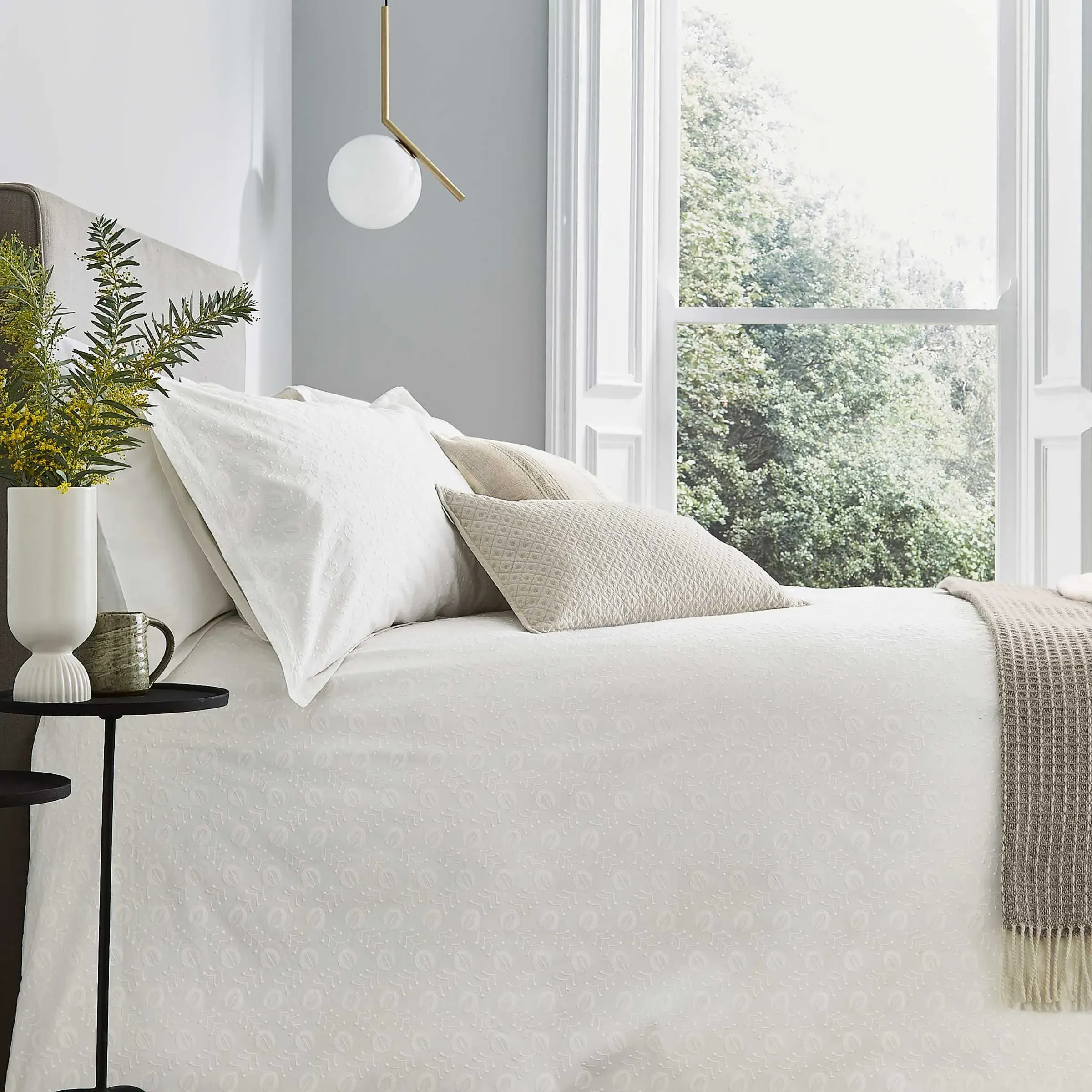 Double Duvet Cover with Embroidery - White, Cotton image