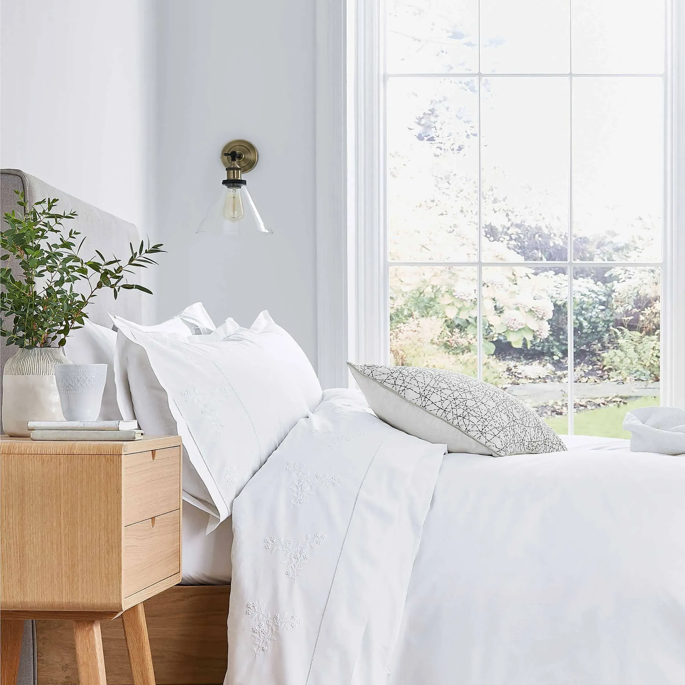 Evelyn Super King Size Duvet Cover Hand Embroidered - White, Cotton Percale product