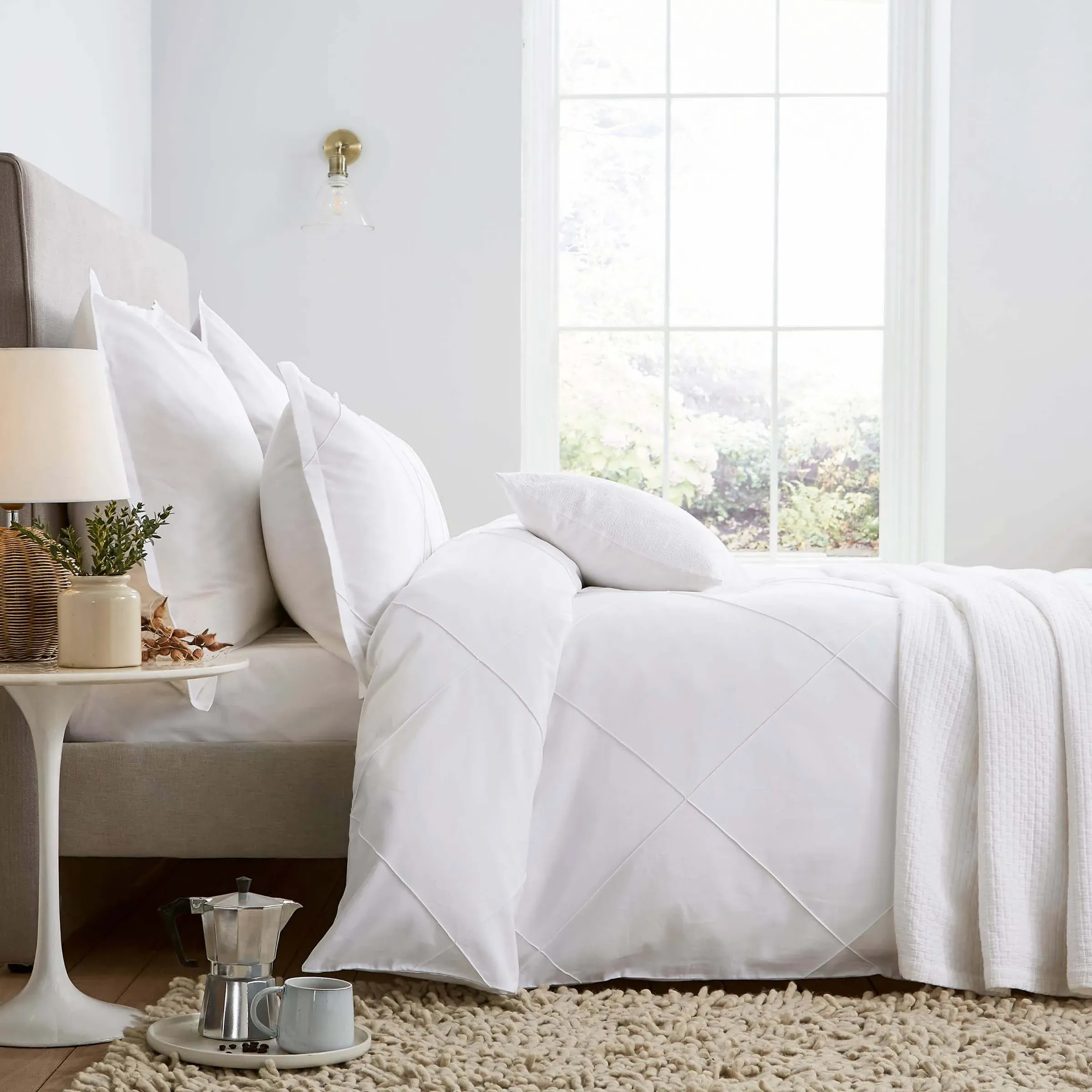 King Size Duvet Cover with Diamond Pleat - White