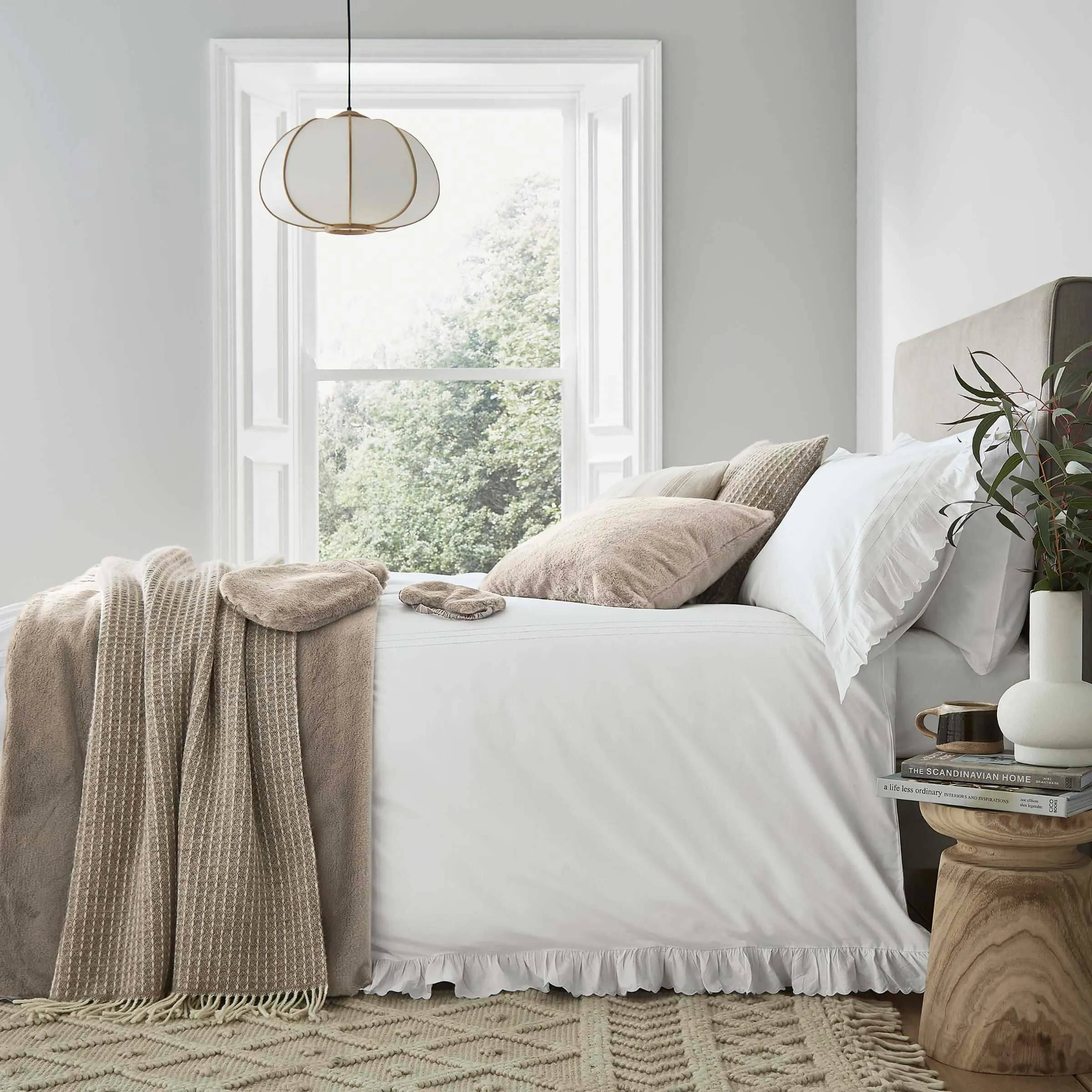 King Size Duvet Cover with Ladder Stitch - White