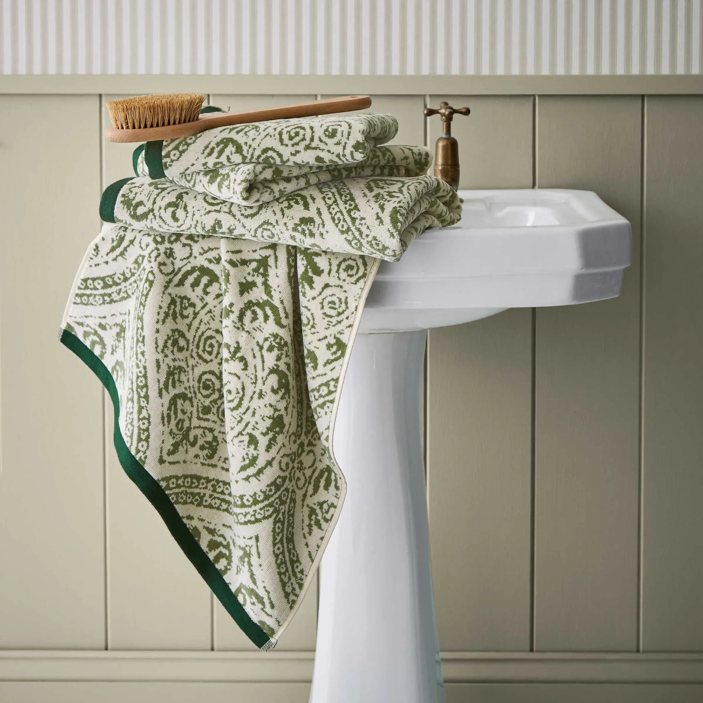 Hand Towel with Ogee Pattern - Green, Cotton