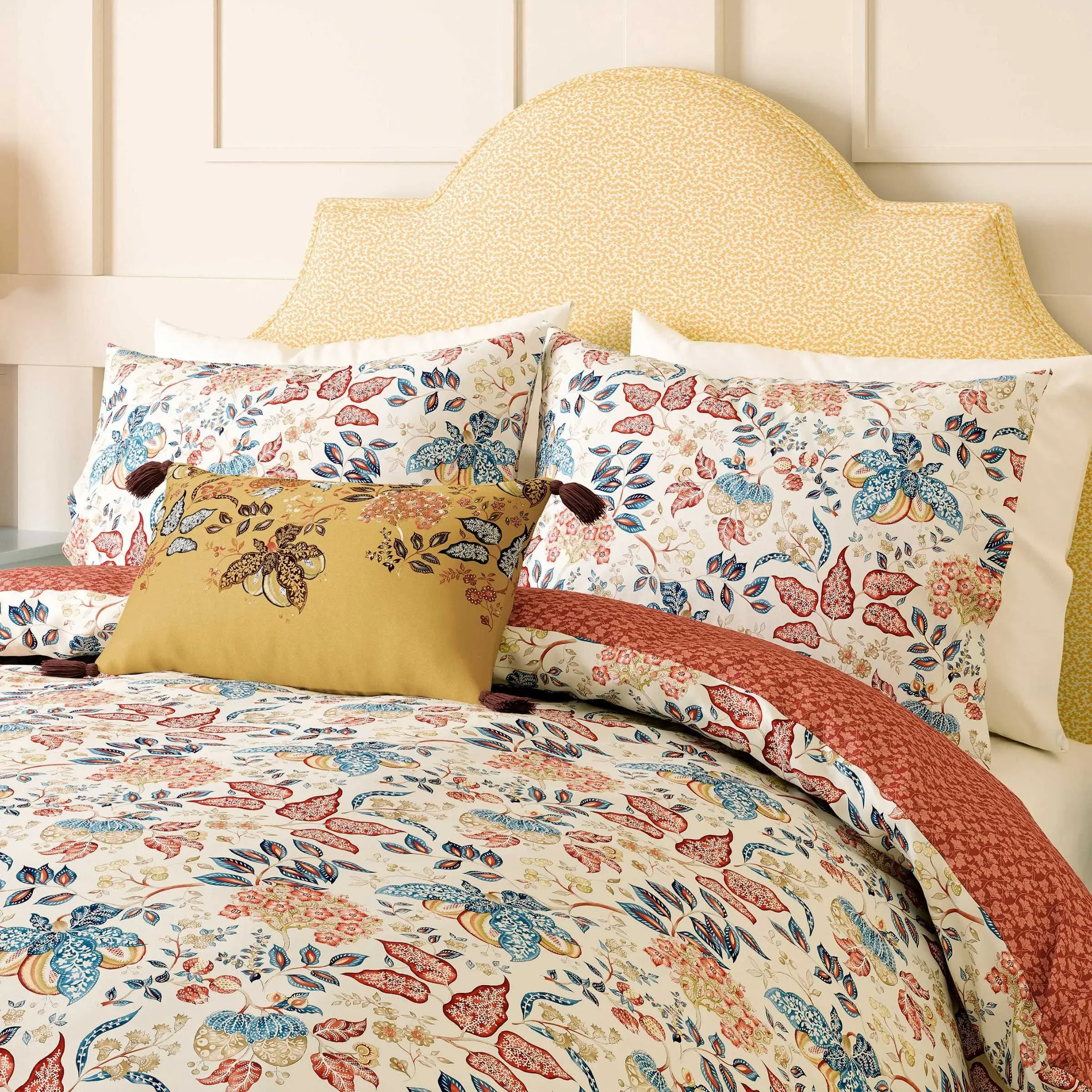 King Size Duvet Cover Set with Cushion - Berry