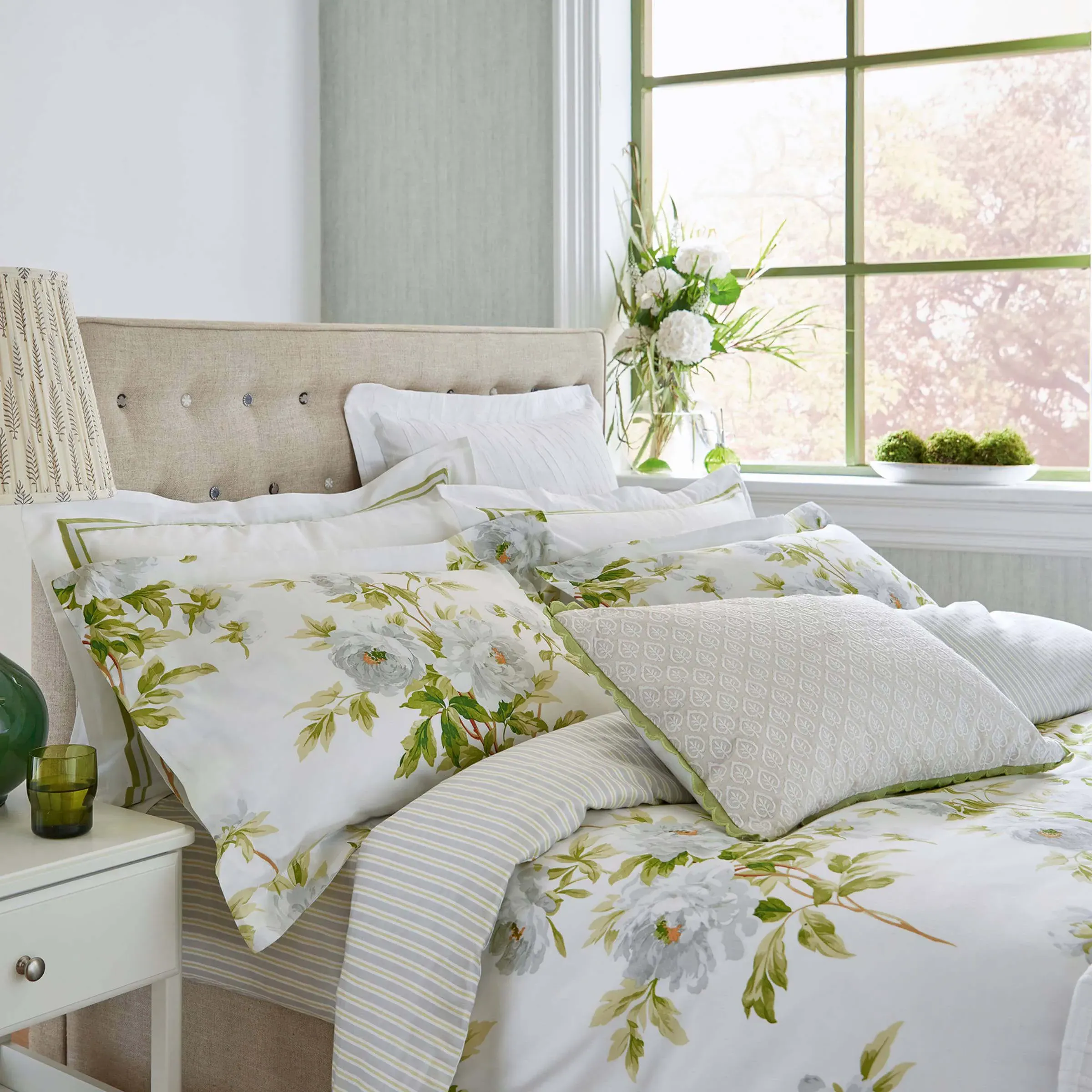 Super King Duvet Cover Set - English Pear, Cotton image