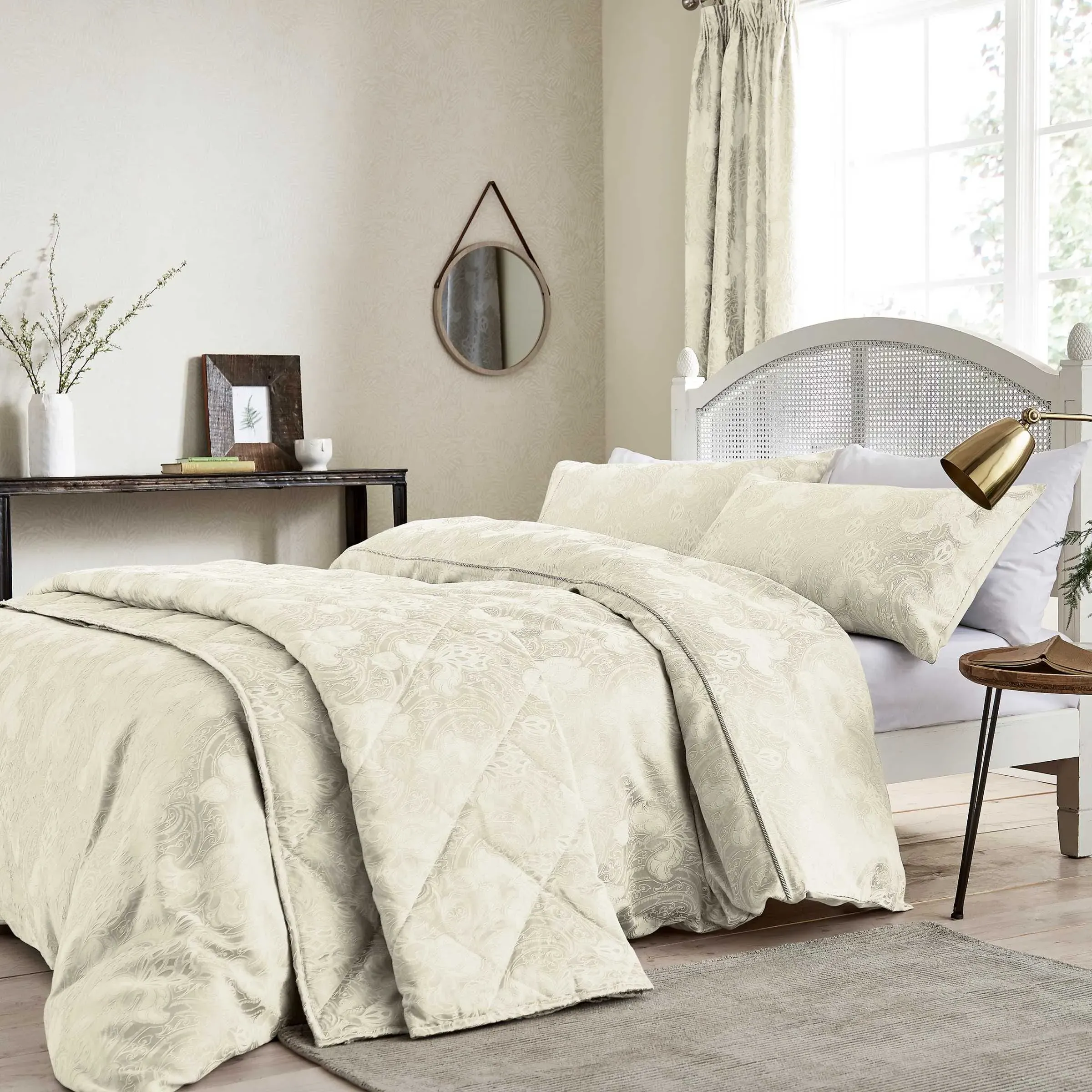 Super King Duvet Cover Set with Pillowcases - Ivory