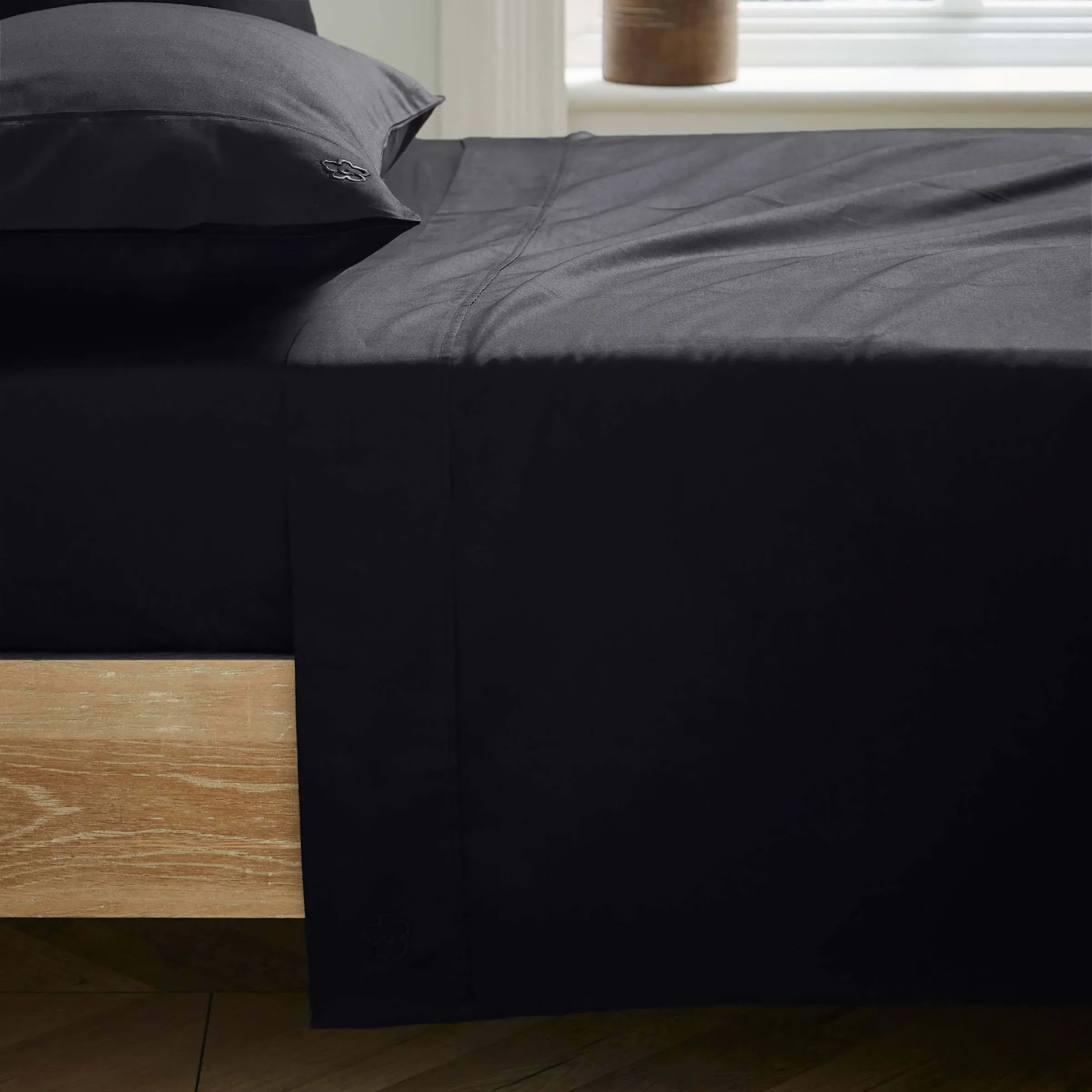 Double Flat Sheet 250 Thread Count - Black, Cotton image