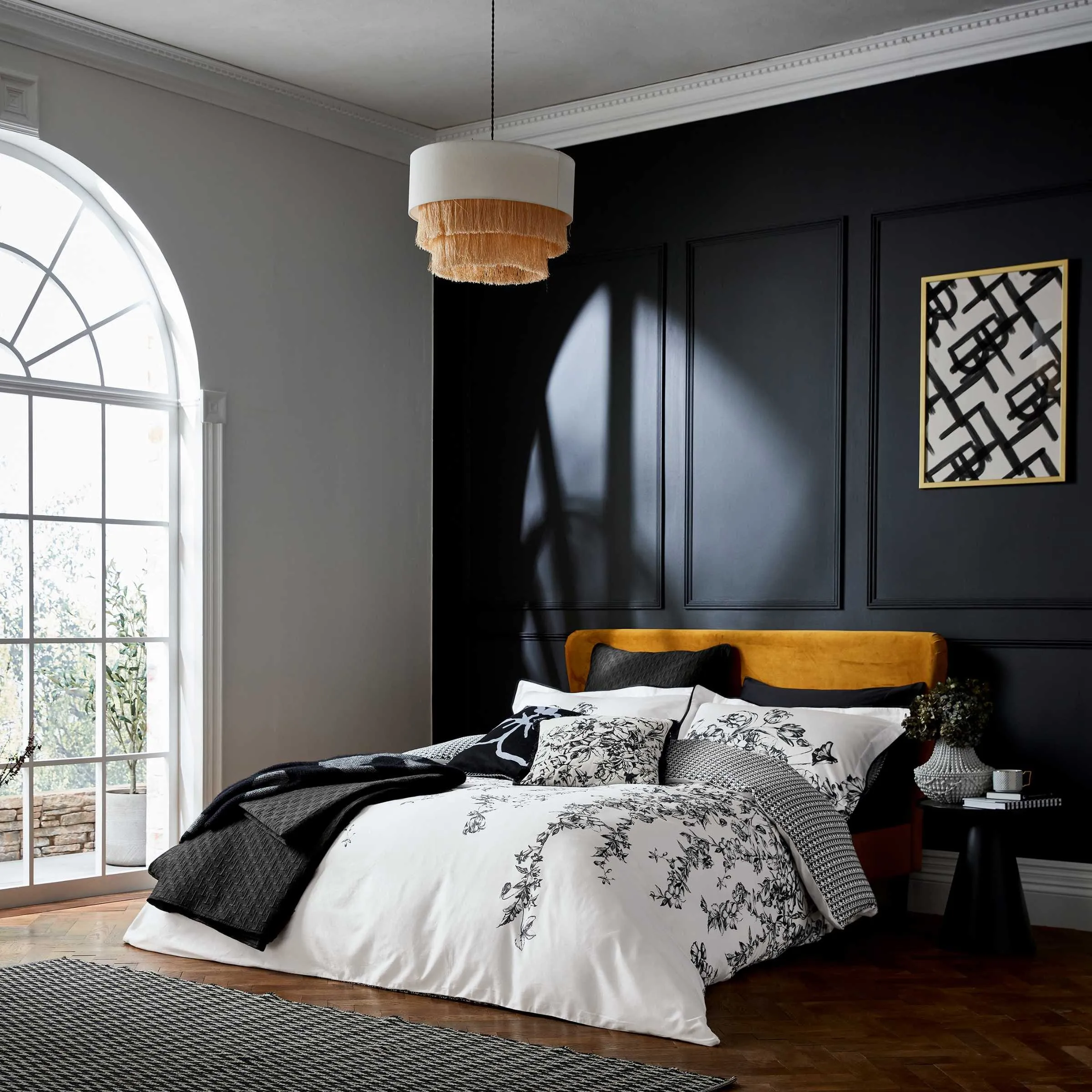 King Size Duvet Cover Set Floral Border - Mono