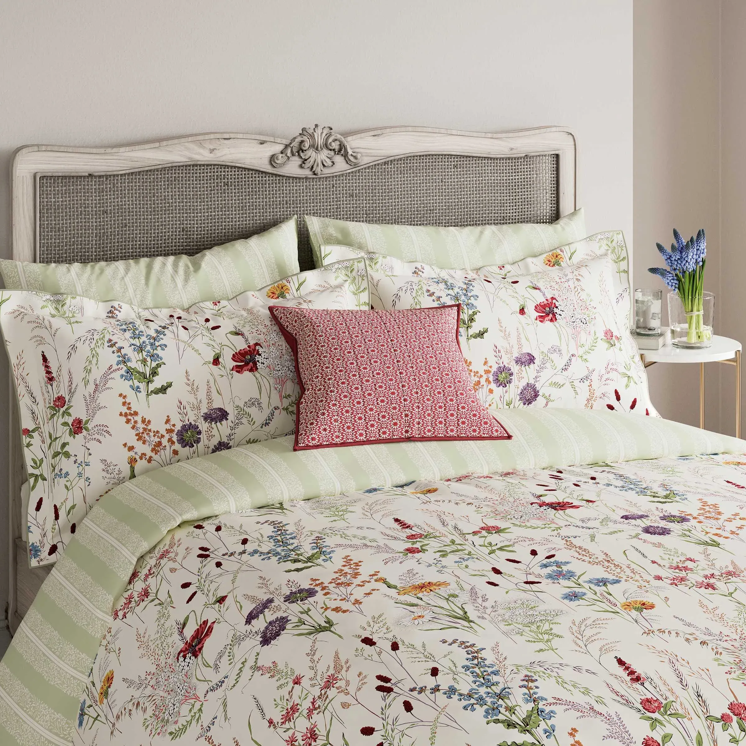 Double Duvet Cover Set with Pillowcases - Multi