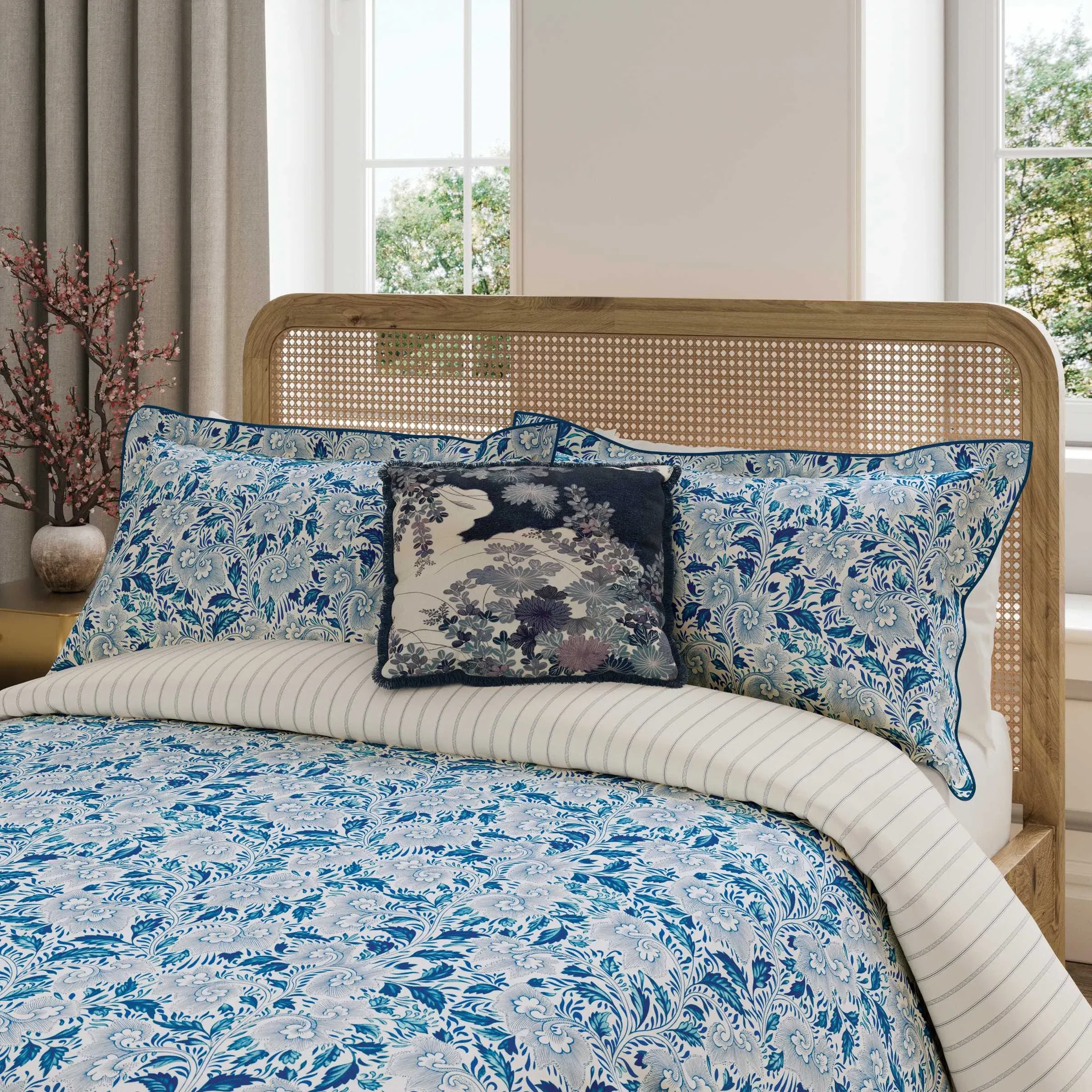 Super King Duvet Cover Set - Indigo, Cotton image