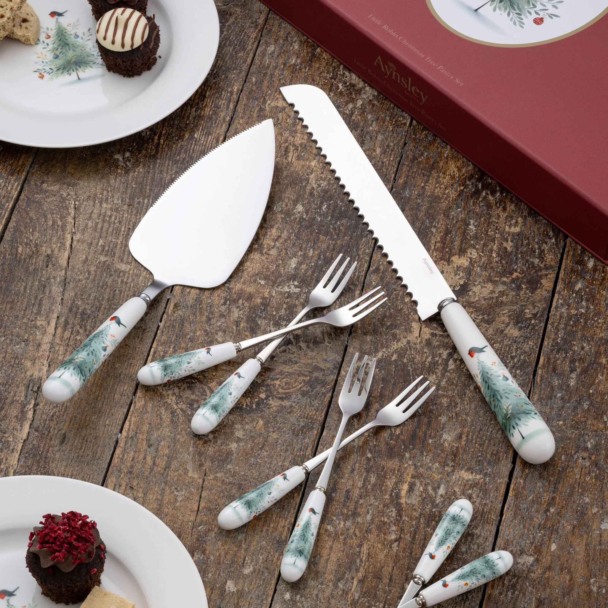 Little Robin Christmas Tree Pastry Set - Fine China