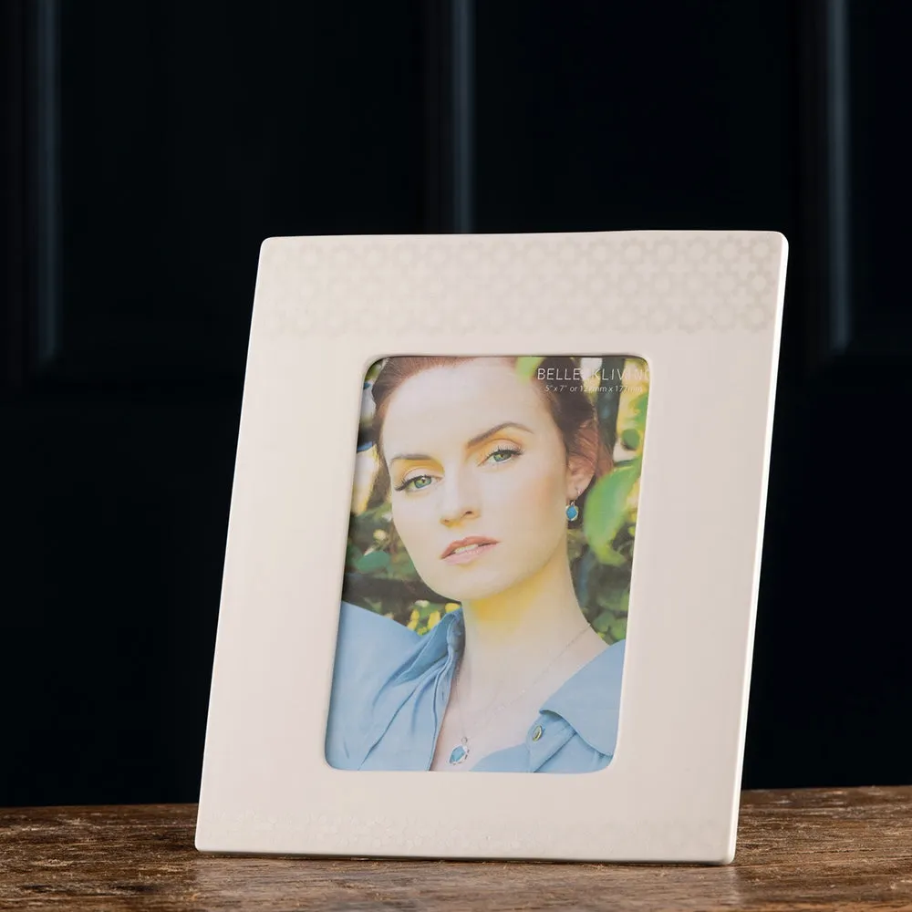 Daisy Dot 5x7 Picture Frame with Metallic Design