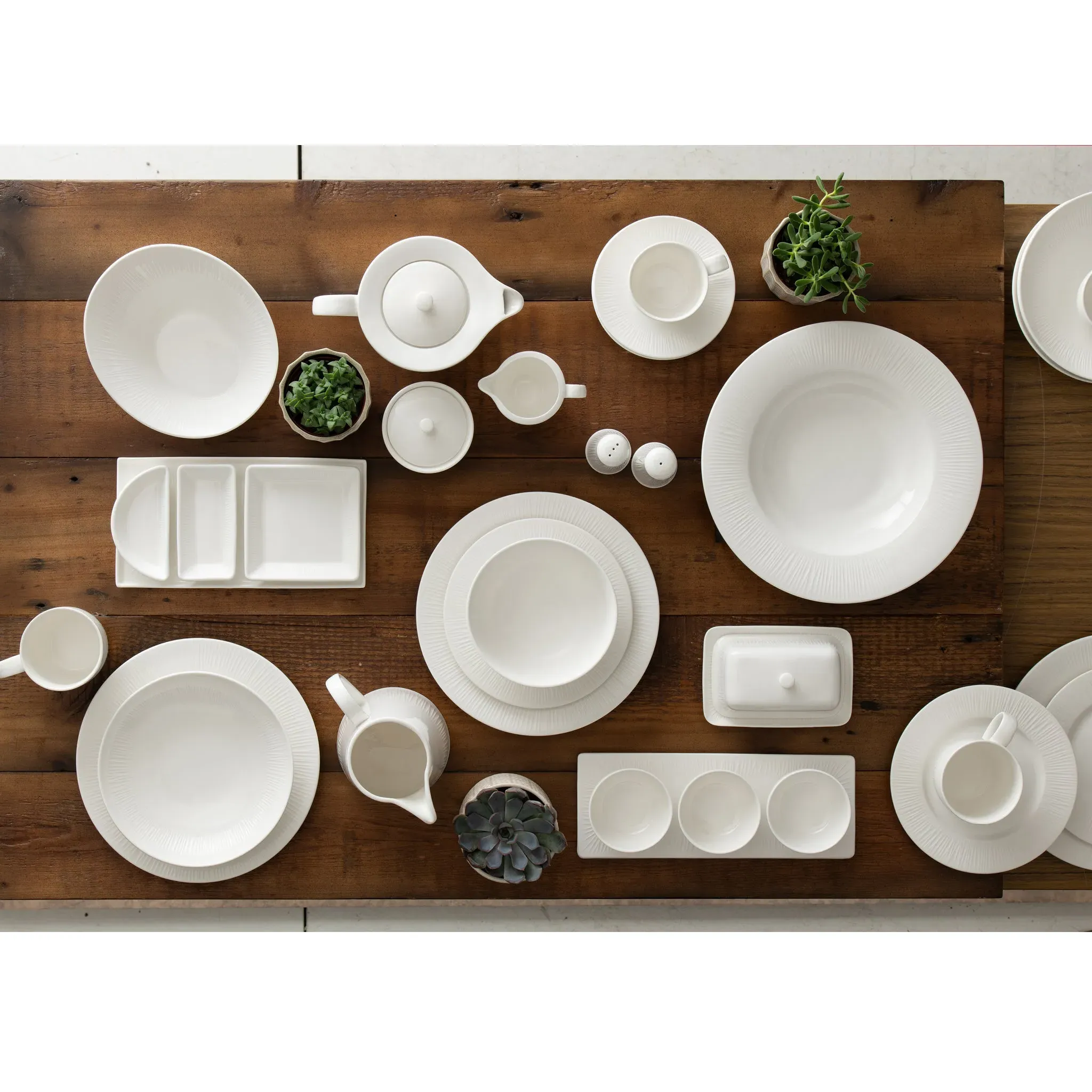 Erne 12 Piece Dinnerware Set - White, Porcelain