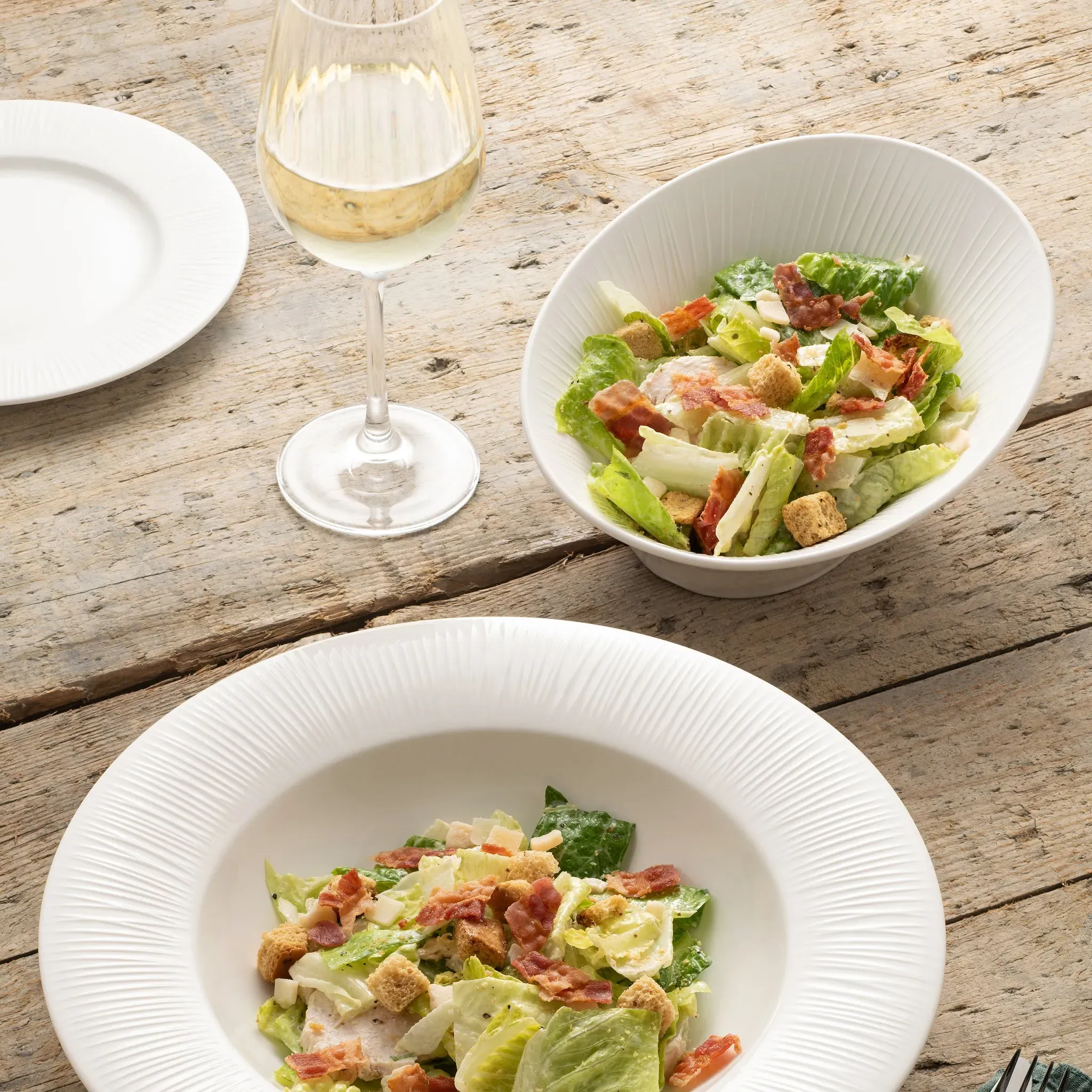 Erne Serving Bowl - White, Porcelain