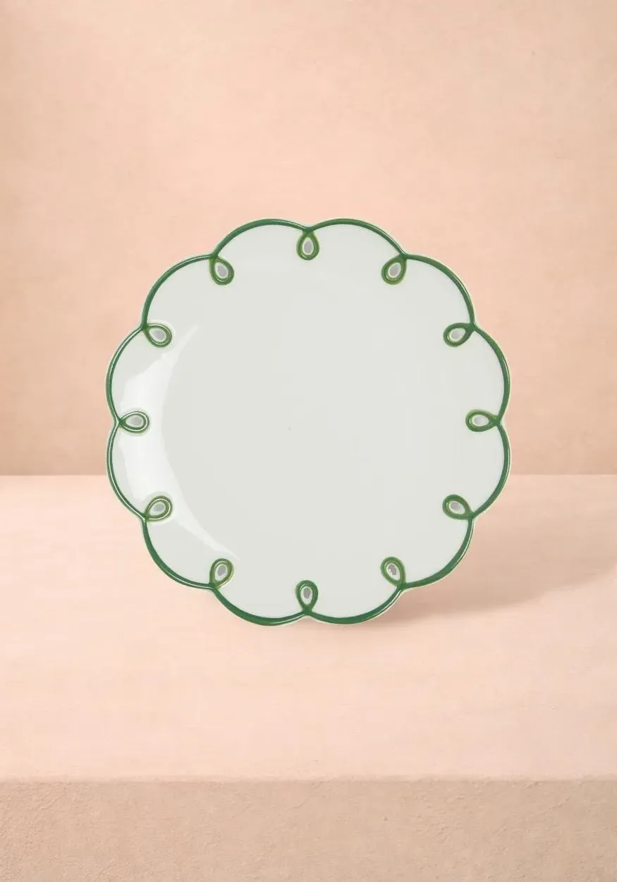 Scalloped Dessert Plate Set of 4 - Green, Ceramic product
