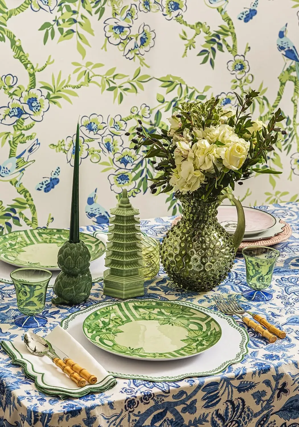 4-Piece Placemat Set with Wavy Trim - Green, Nylon image
