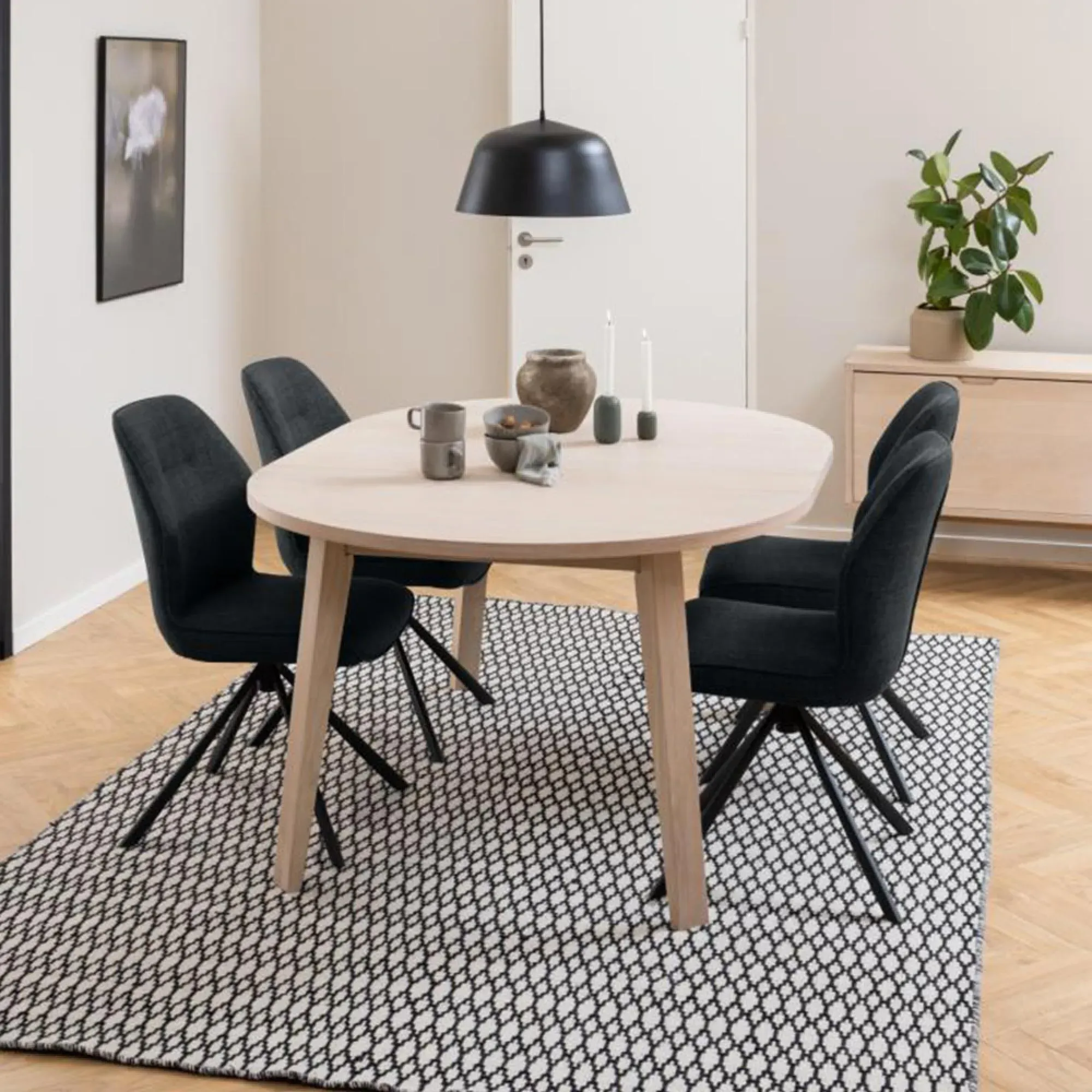 A Line Round Extending Dining Table - Oak