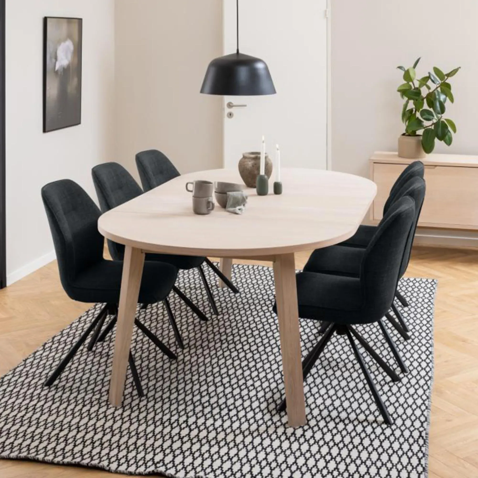 A Line Round Extending Dining Table - Oak