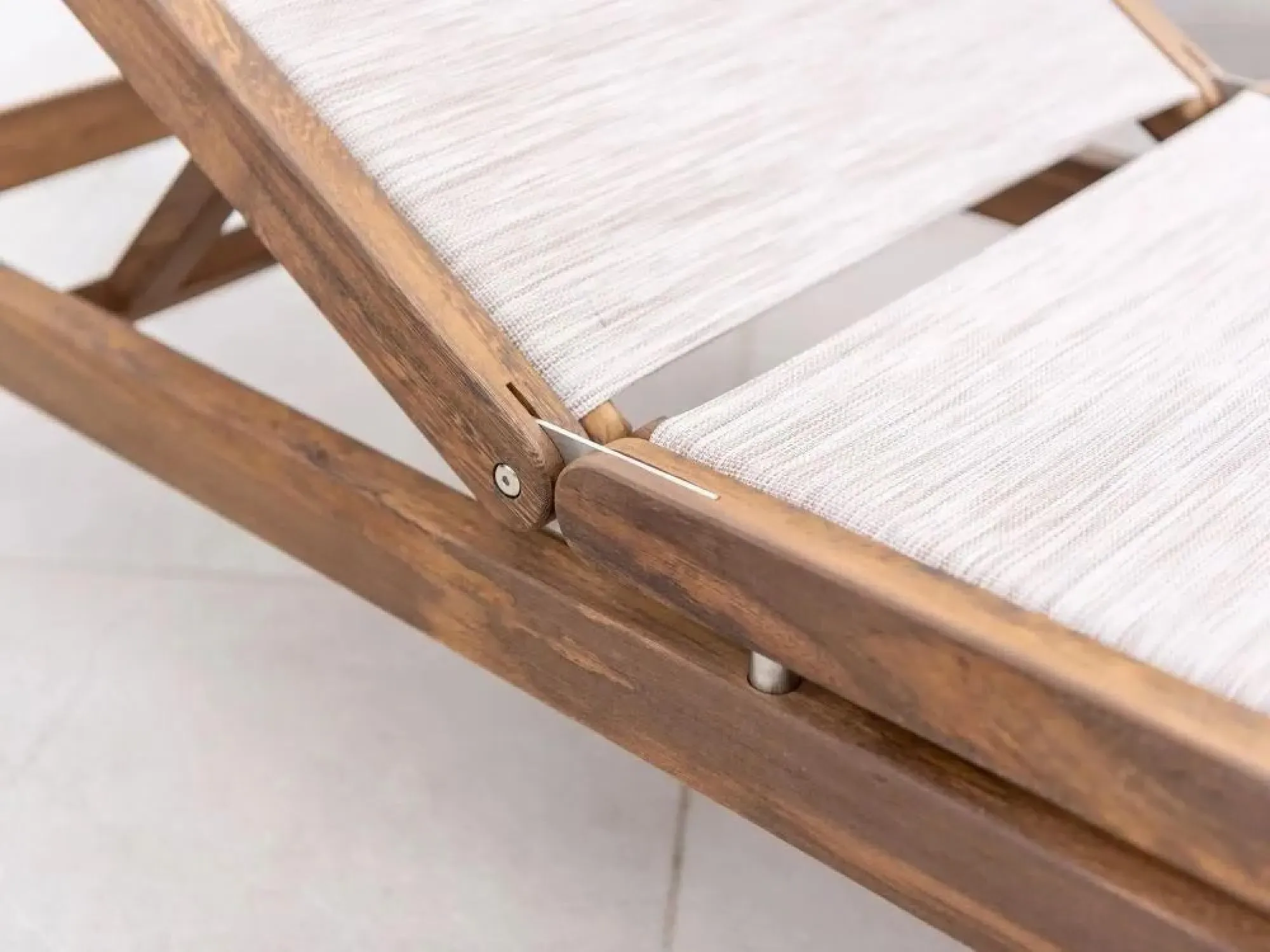 Bolney Adjustable Garden Sling Sunbed - Brown, Acacia Wood