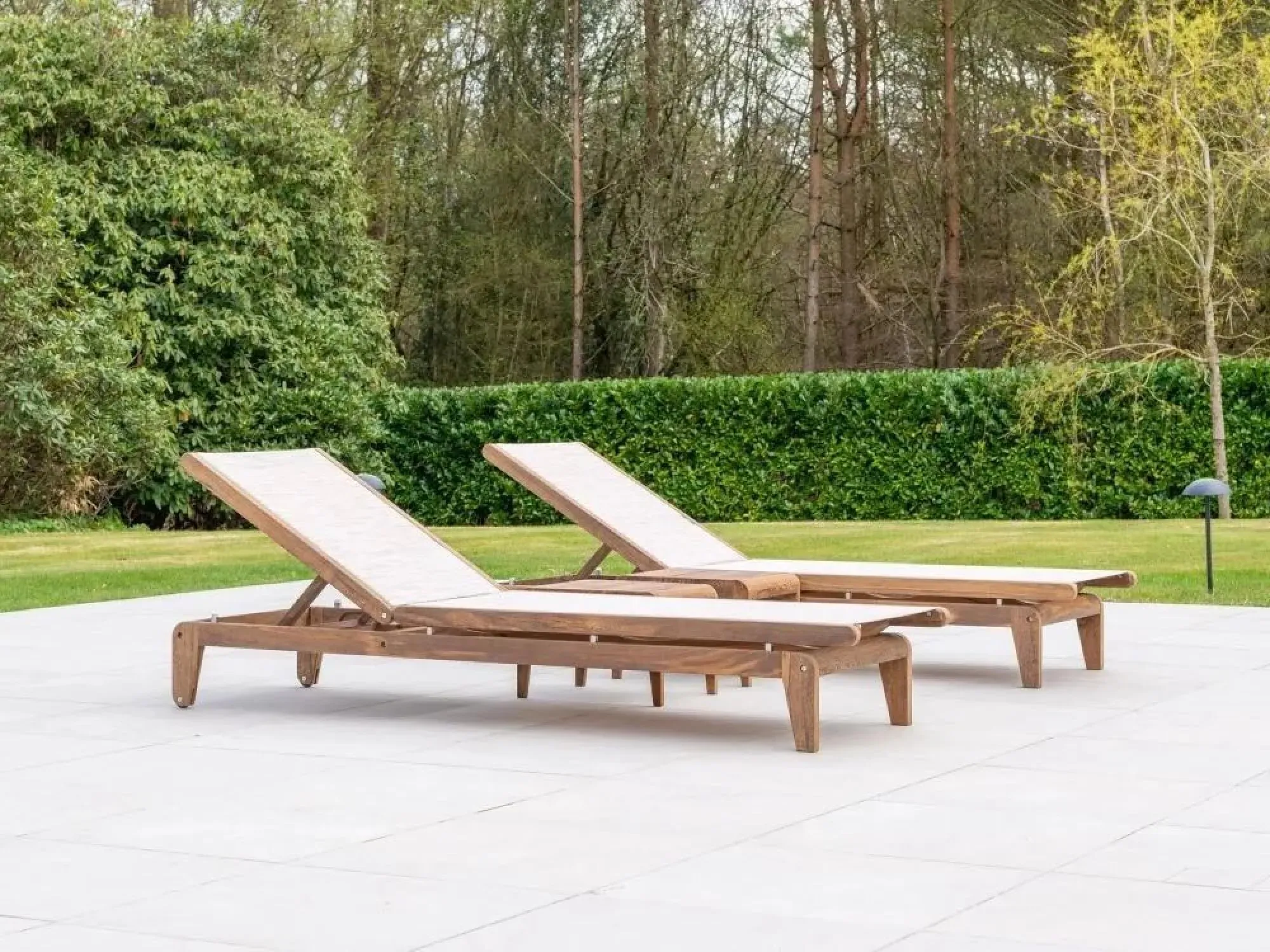 Bolney Adjustable Garden Sling Sunbed - Brown, Acacia Wood