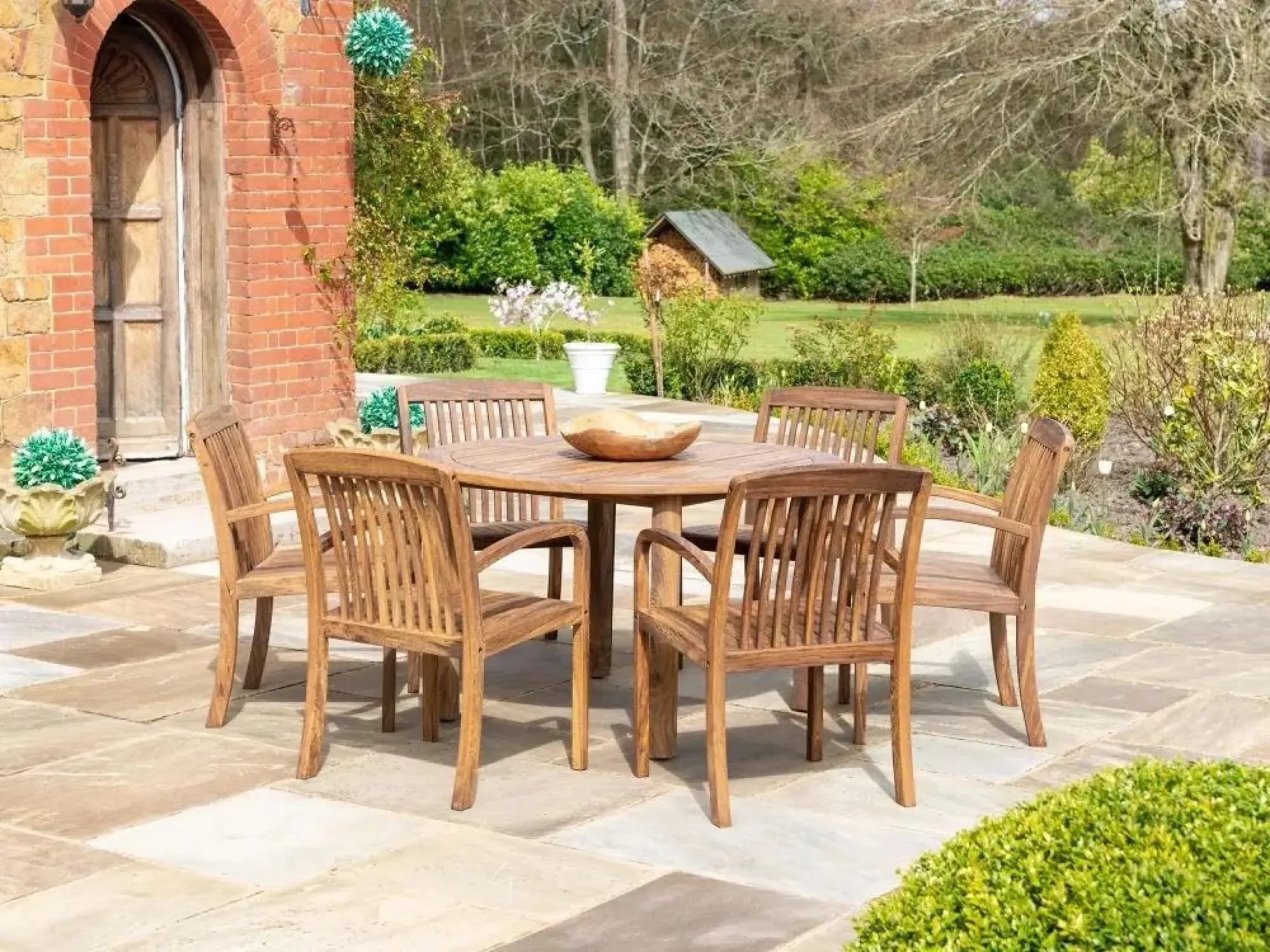 Bolney Round Garden Dining Table - Brown, Acacia Wood