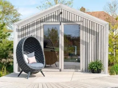 Cordial Luxe Garden Lucy Chair with Base - Dark Grey