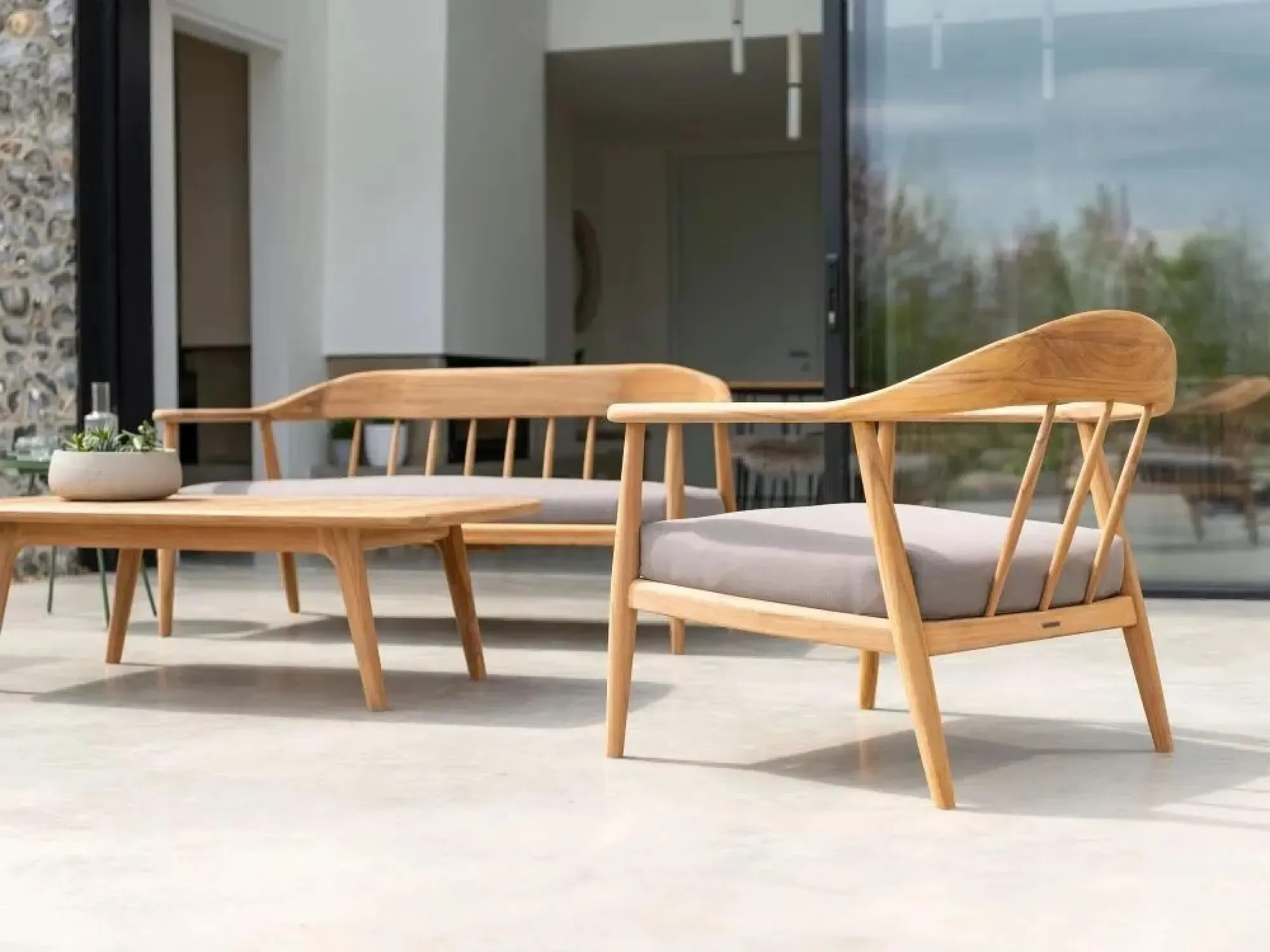 Dana Garden Lounge Chair - Teak