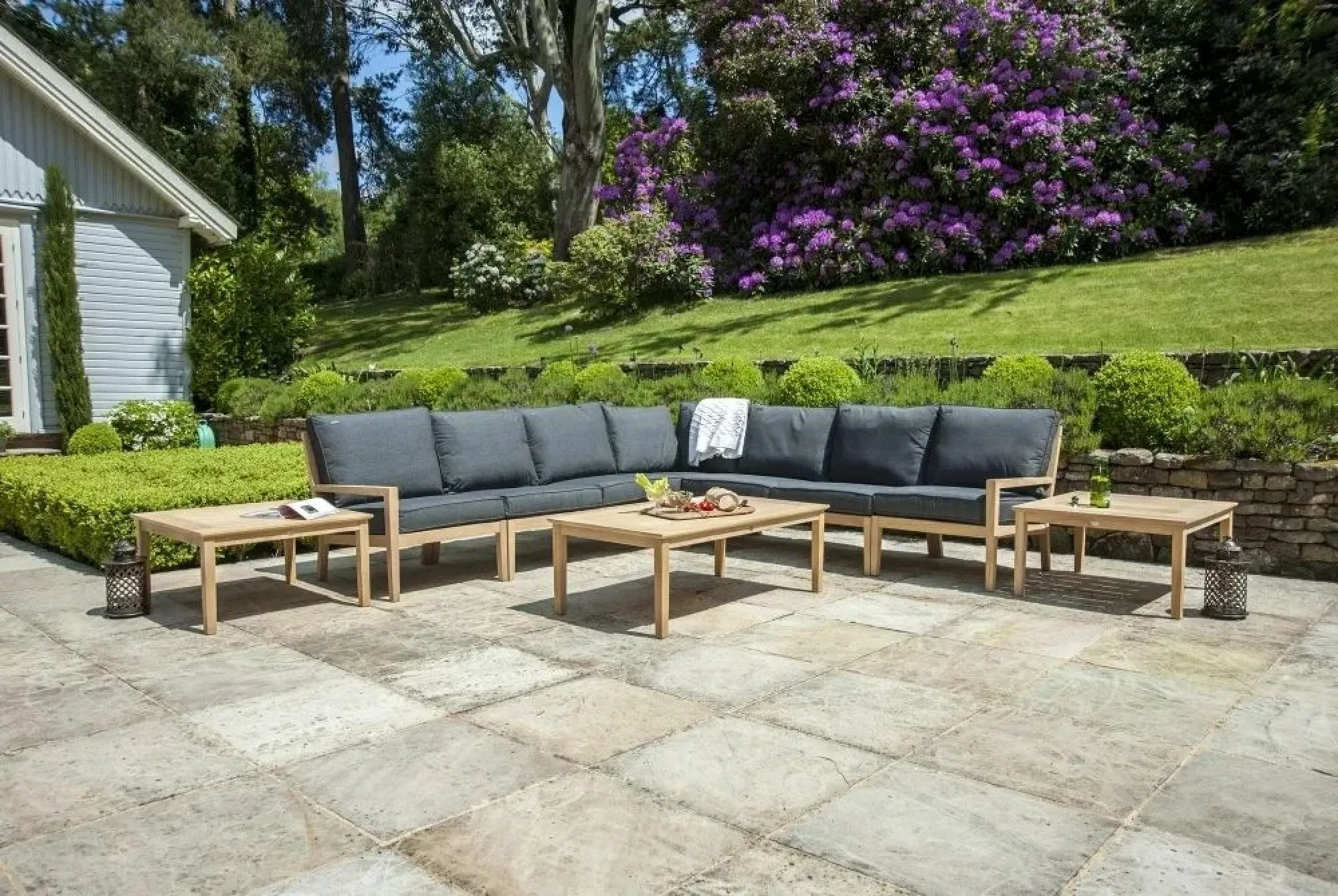 Roble Garden Coffee Table - Light Yellow