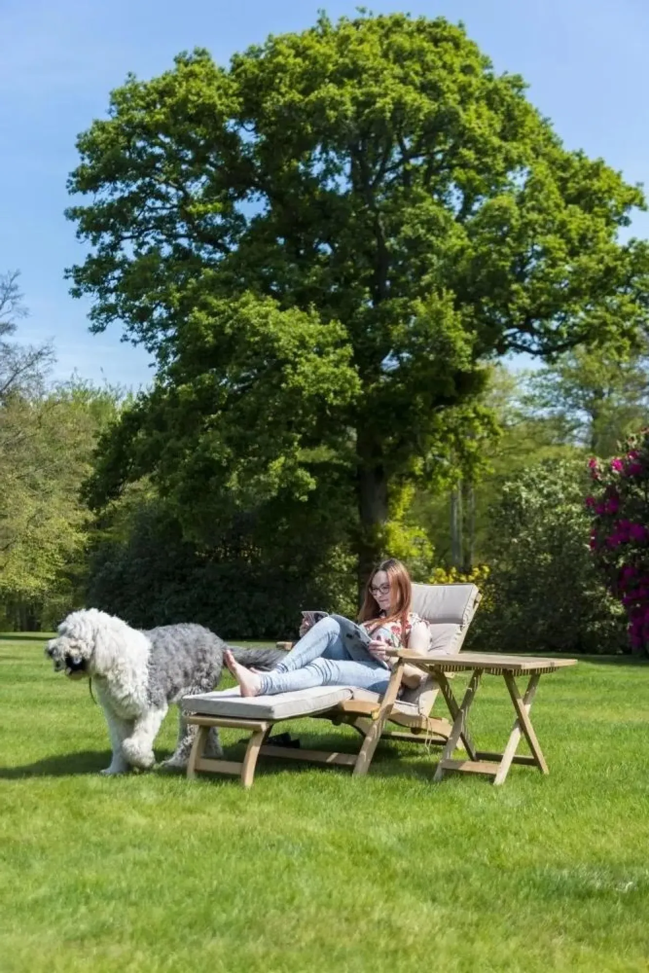 Roble Garden Steamer Chair - Light Yellow