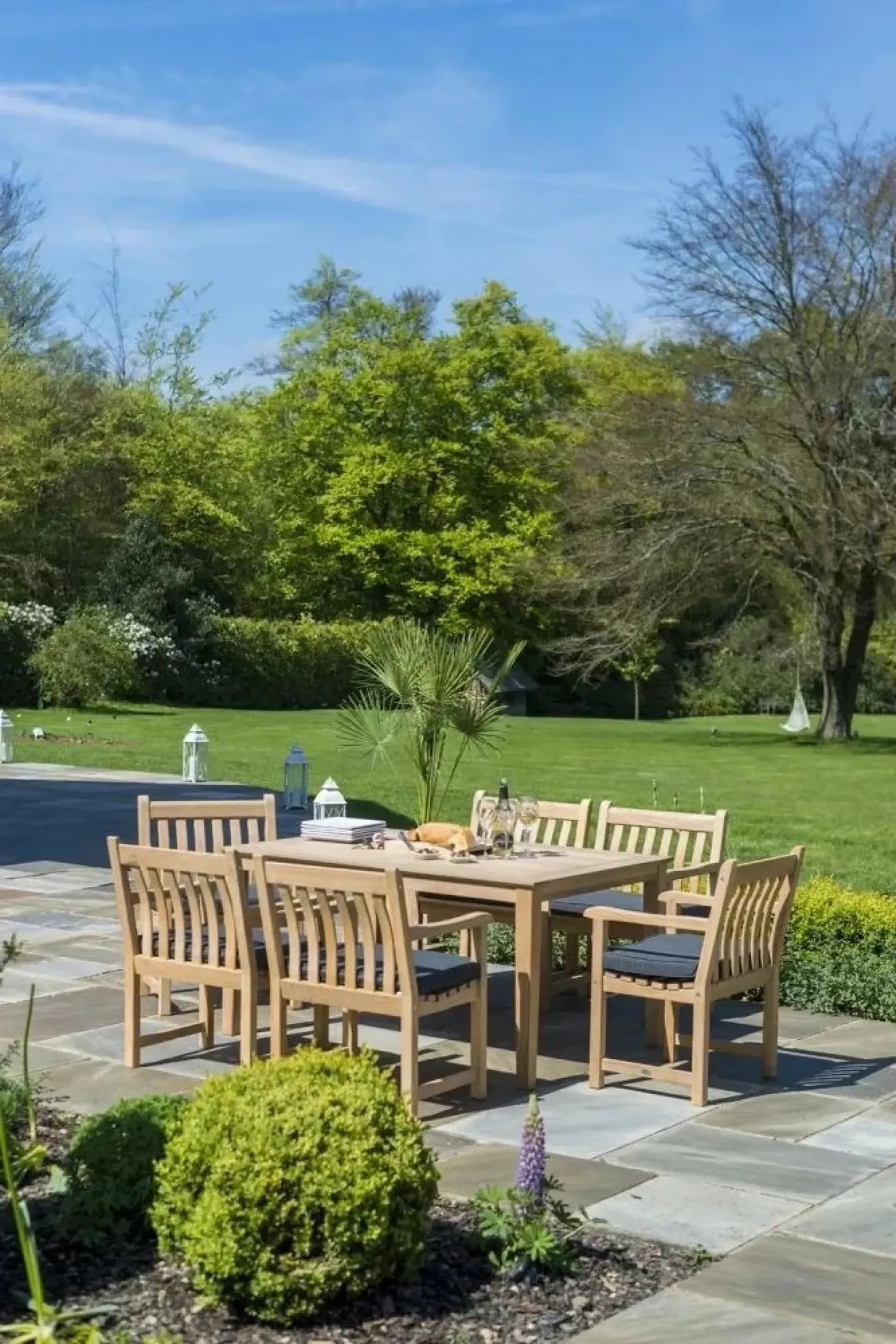 Roble Rectangular Garden Dining Table - Light Yellow