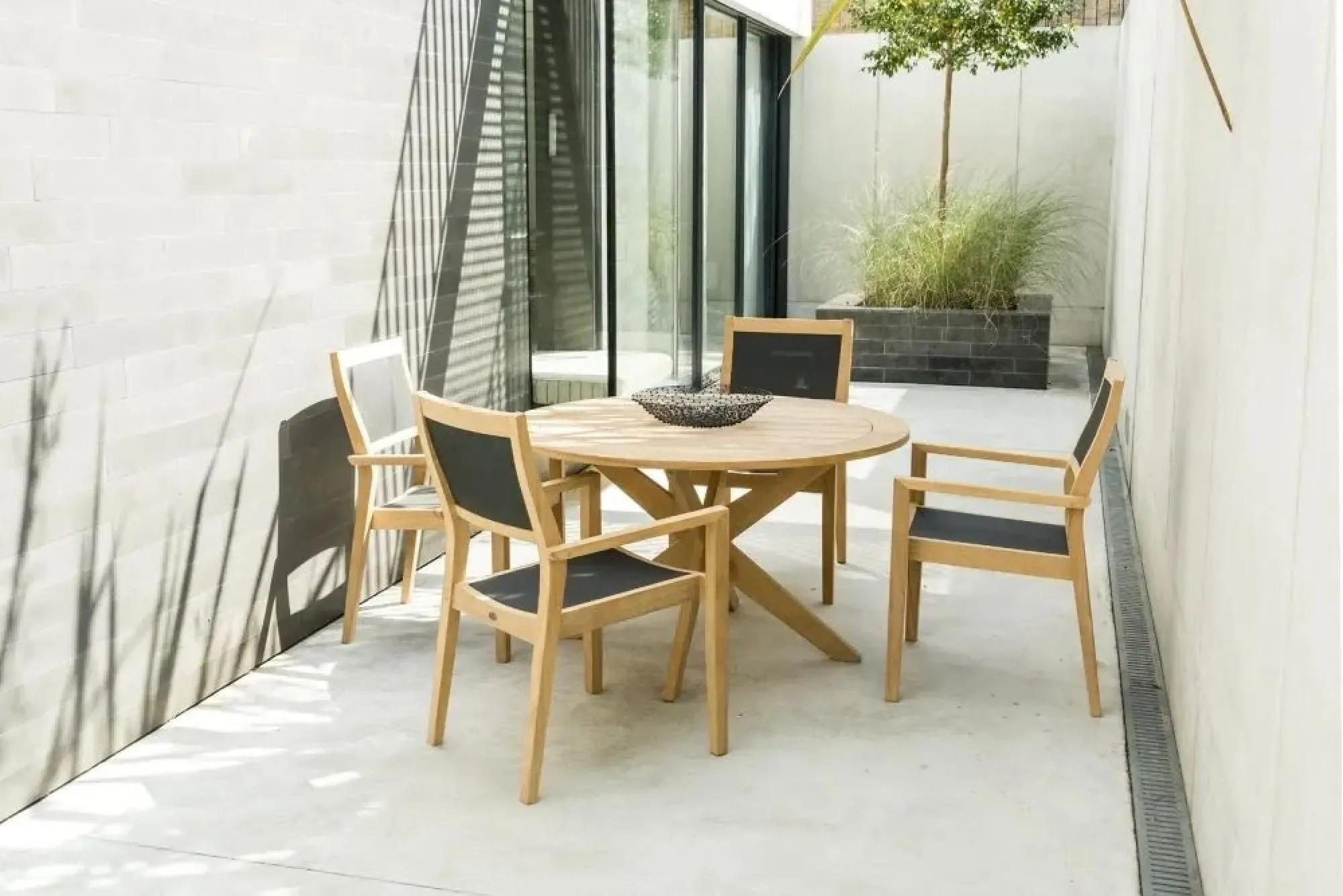 Roble Stacking Garden Dining Armchair - Charcoal