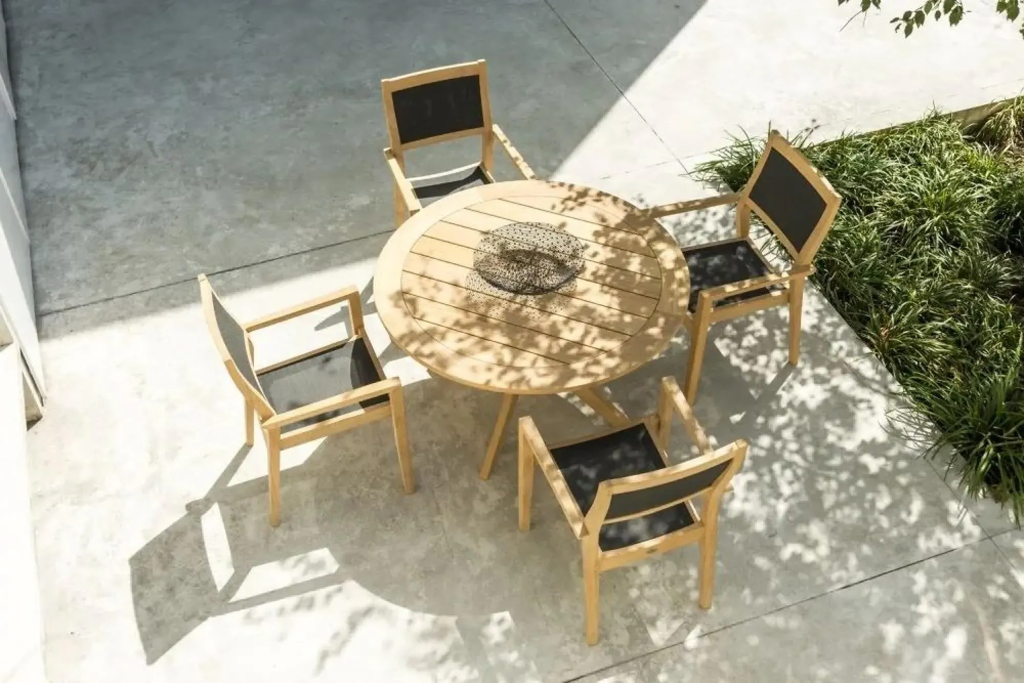 Roble Stacking Garden Dining Armchair - Charcoal