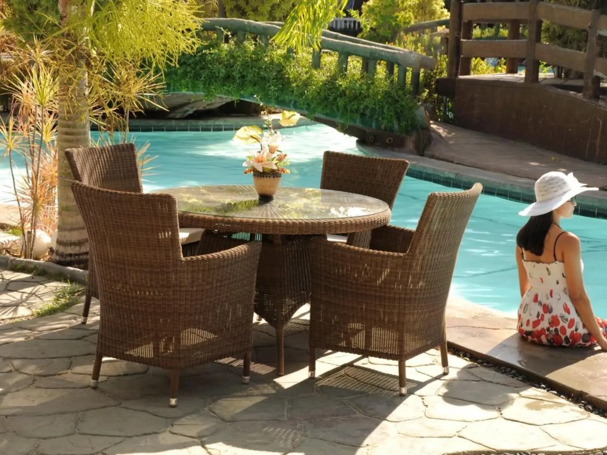 San Marino Round Garden Dining Table - Glass