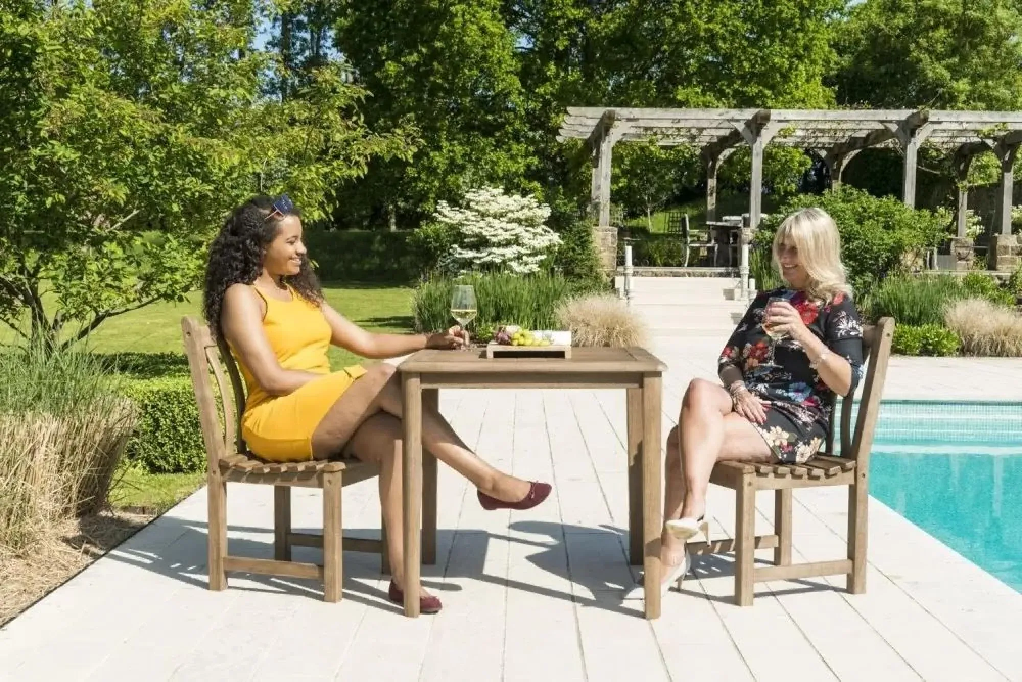 Sherwood Square Garden Dining Table - Rustic